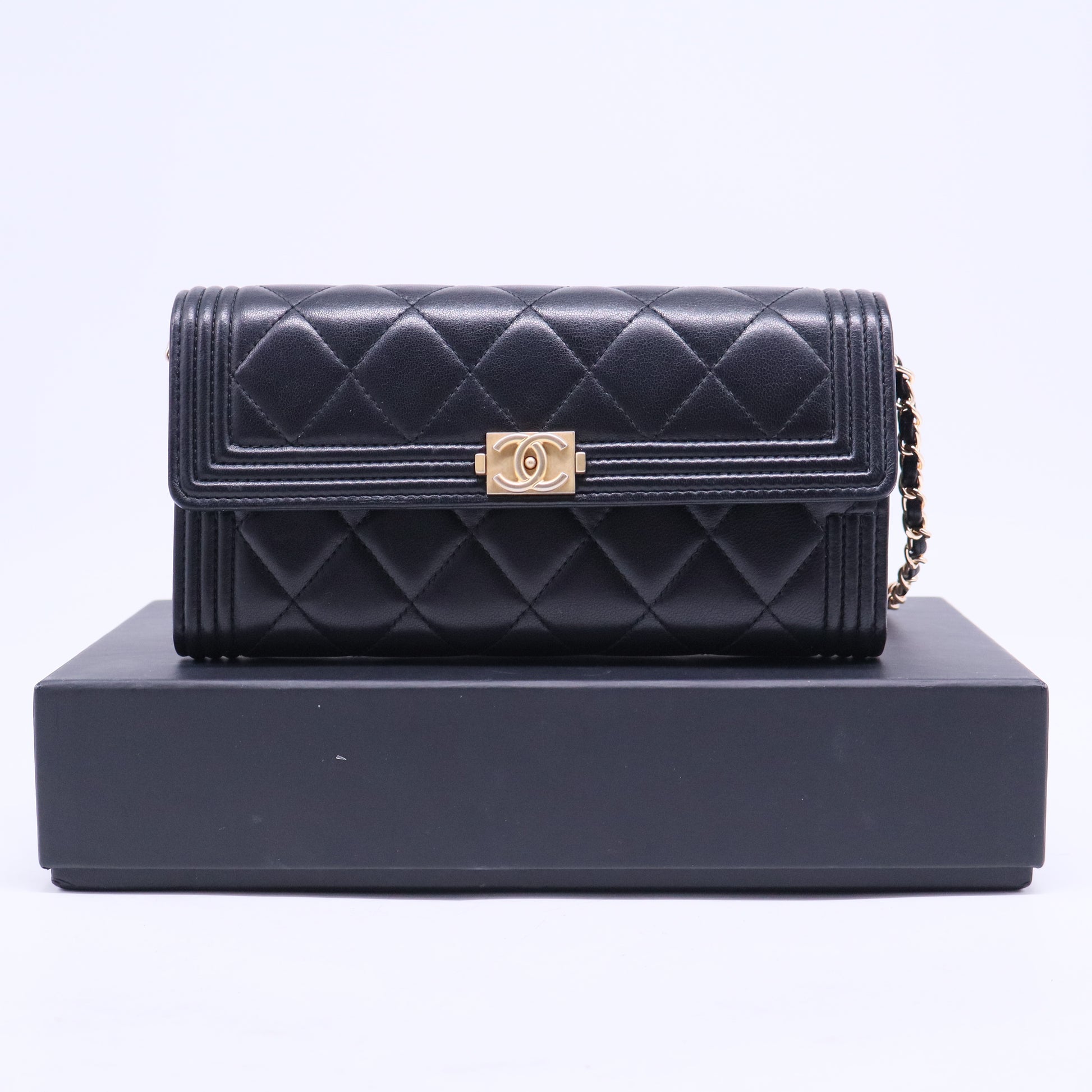 Interlocking CC Logo Continental Wallet