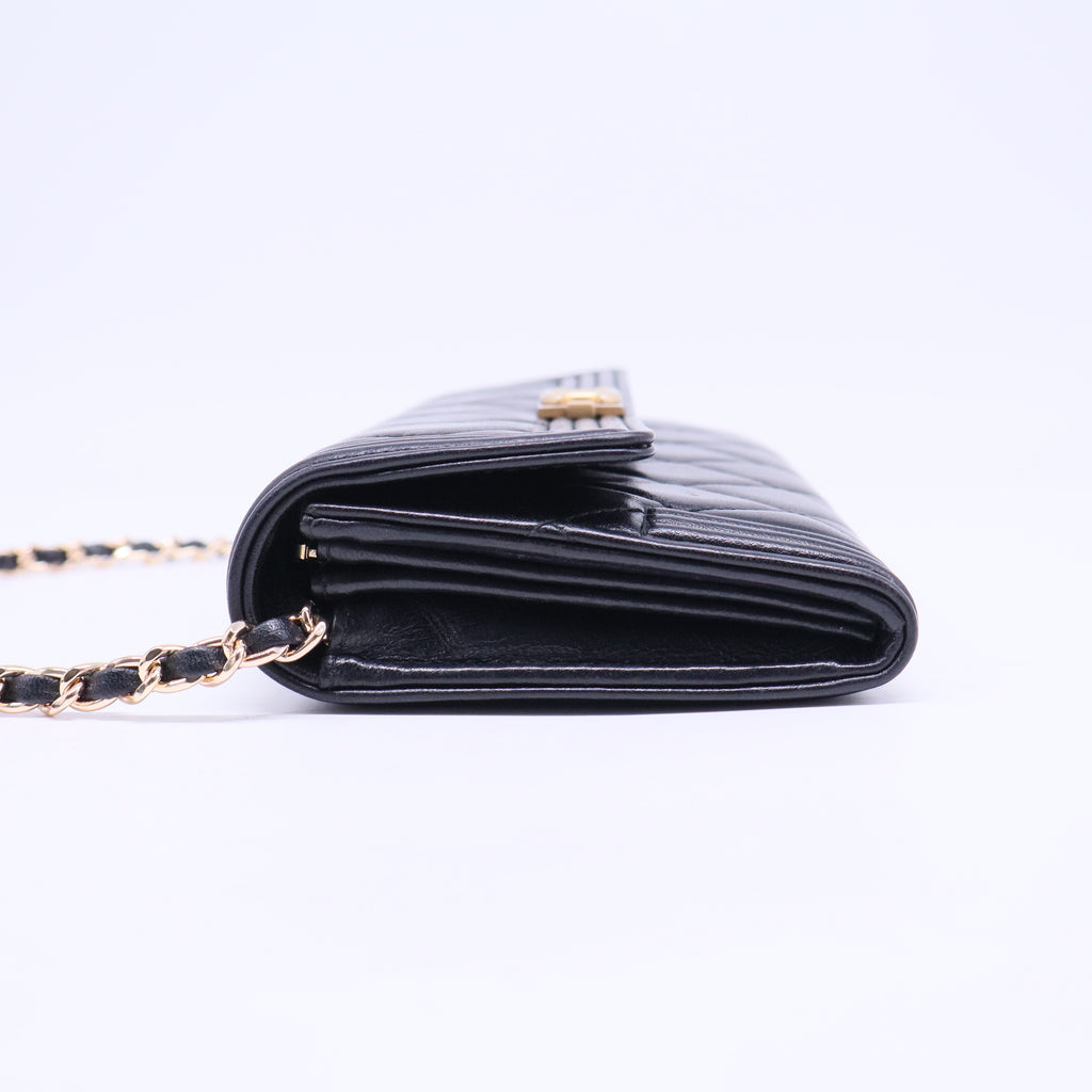 Interlocking CC Logo Continental Wallet