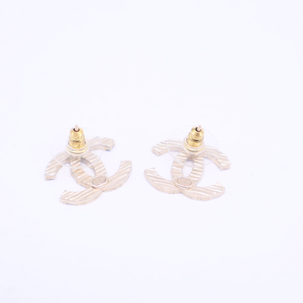 Clip Earrings in Blue and Gold W20516