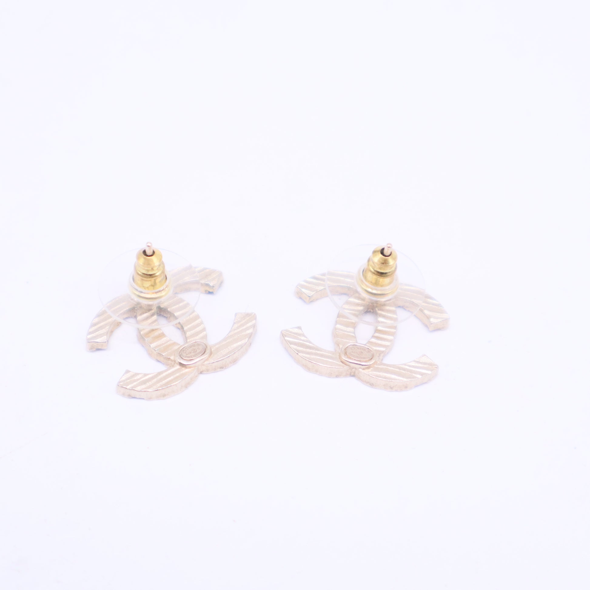 Clip Earrings in Blue and Gold W20516