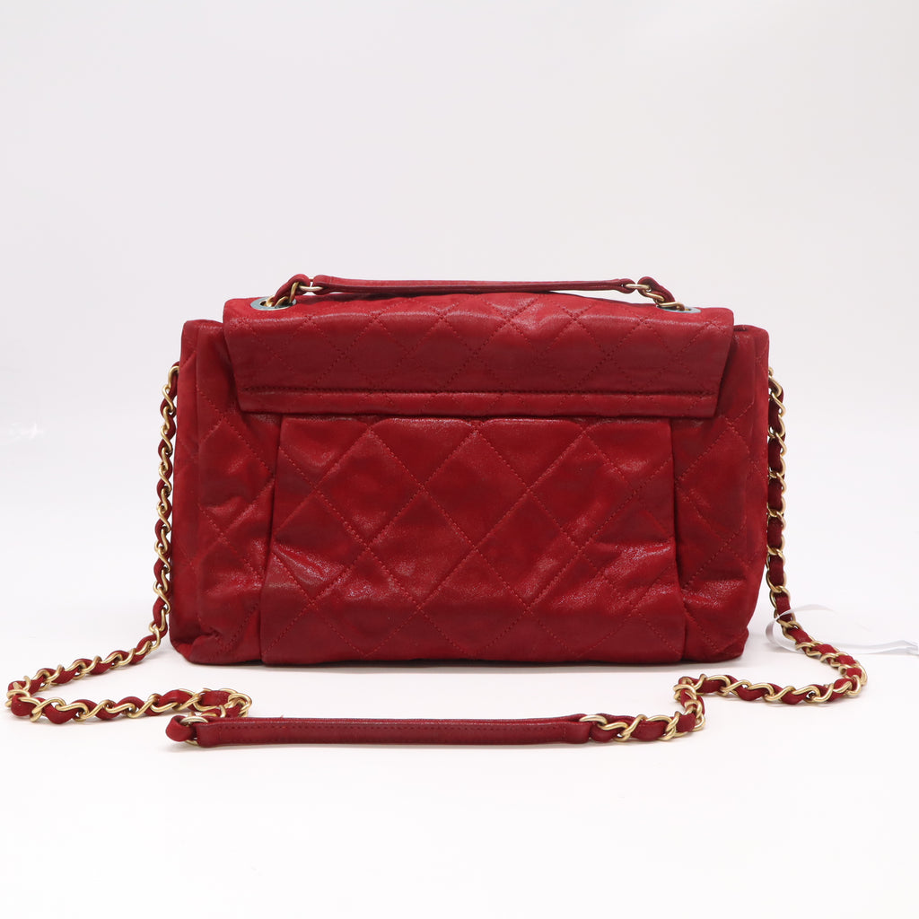 Chanel Red Quilted Iridescent Calfskin Chic Quilt Flap Bag B23001