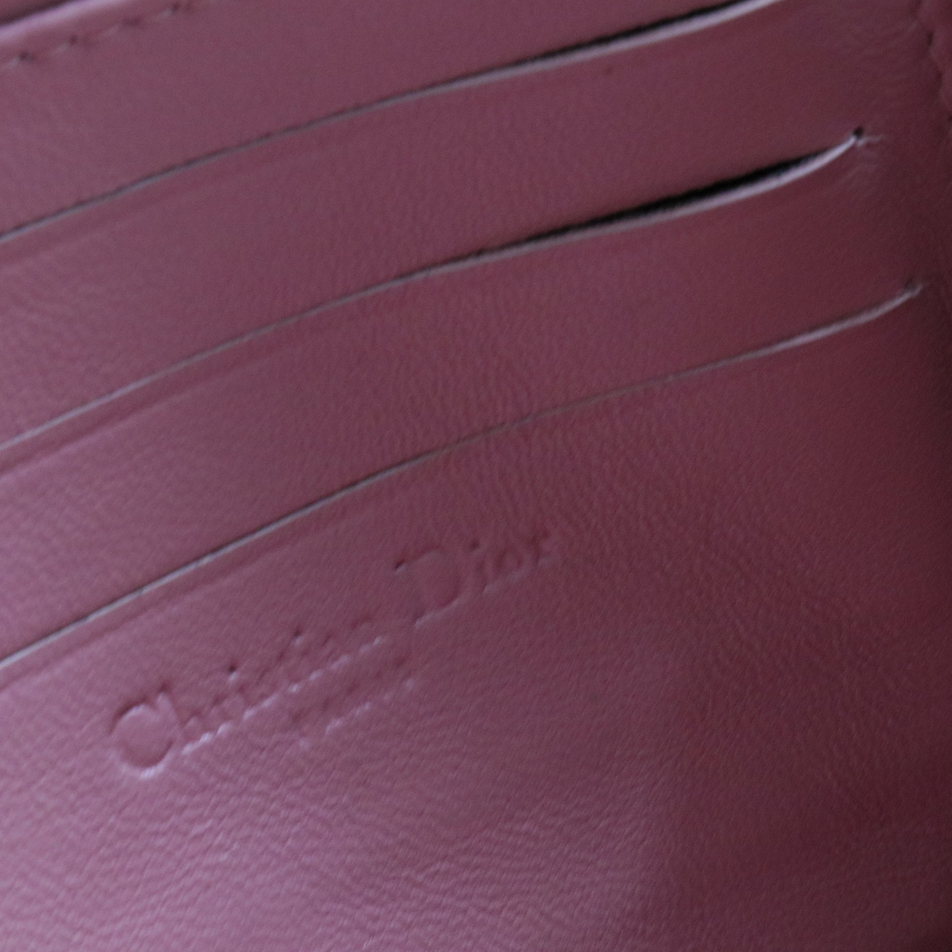 Lambskin Cannage New Lock Pouch Magnolia