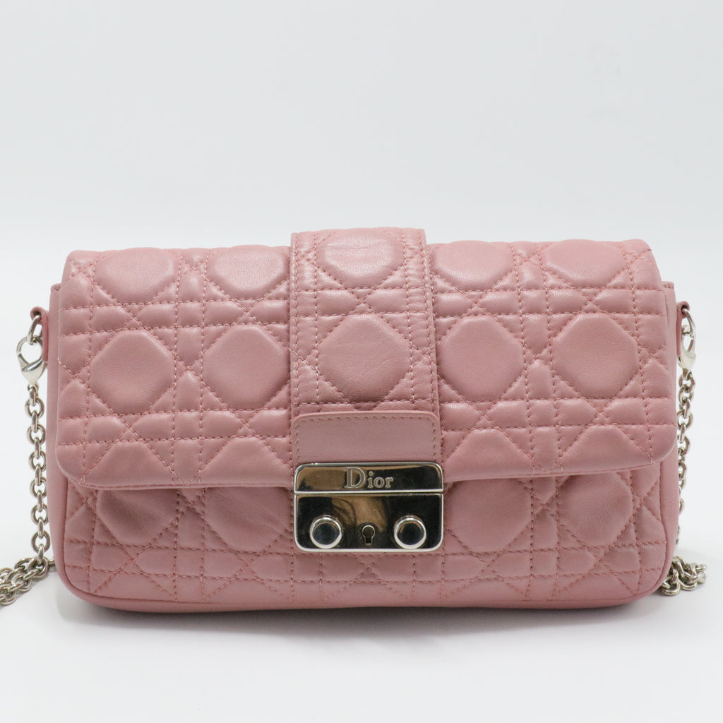 Lambskin Cannage New Lock Pouch Magnolia