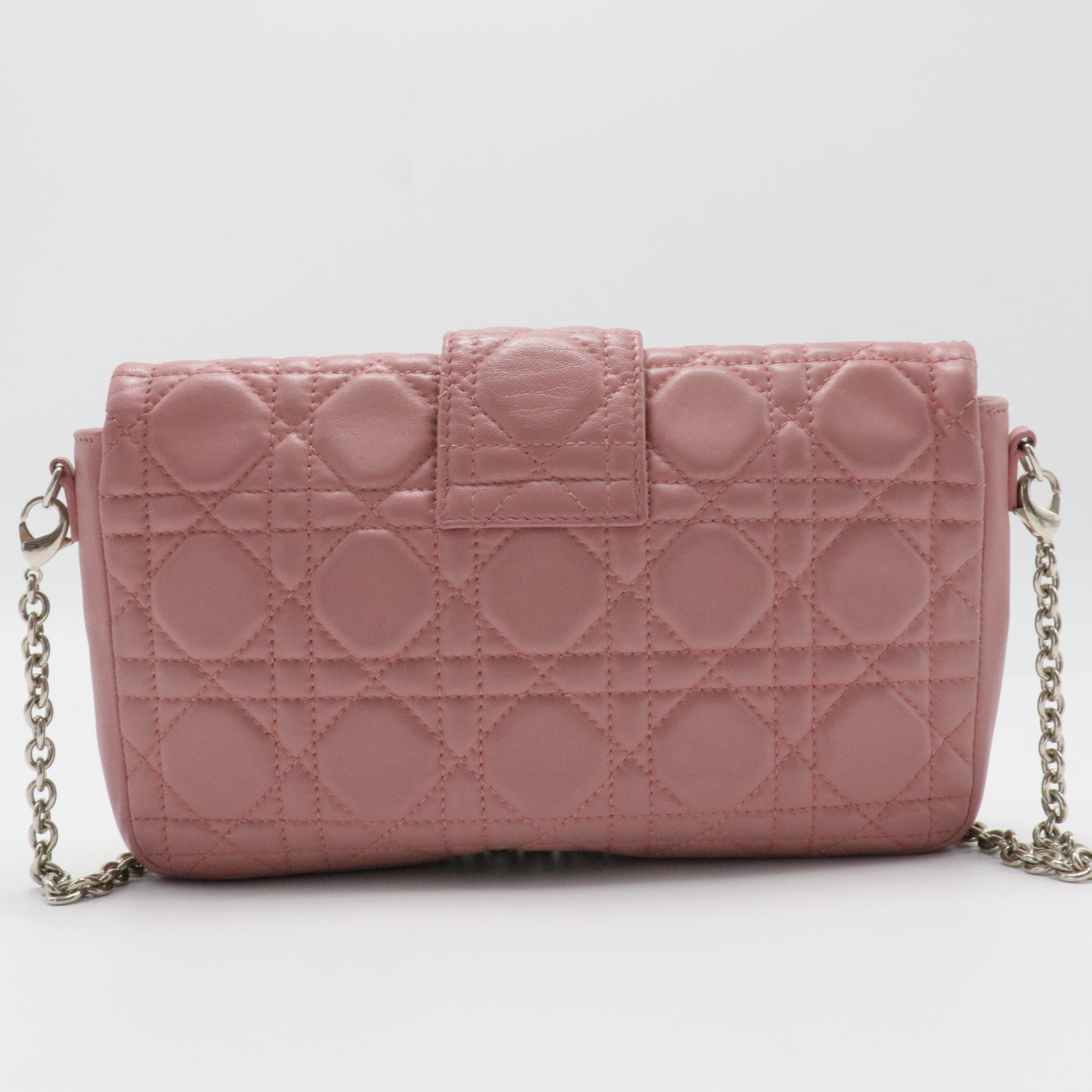 Lambskin Cannage New Lock Pouch Magnolia