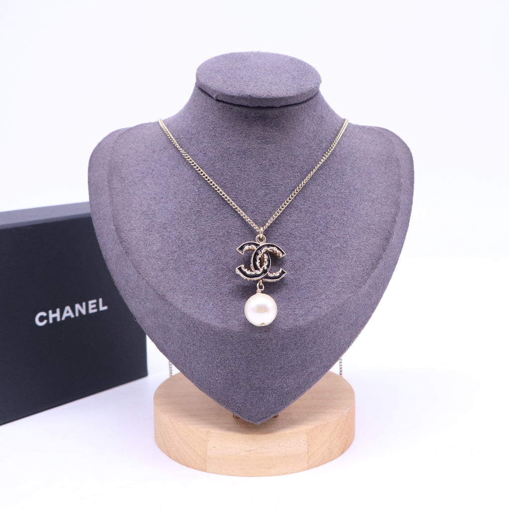 Chanel CC Logo Faux Pearl Pendant Necklace W21210