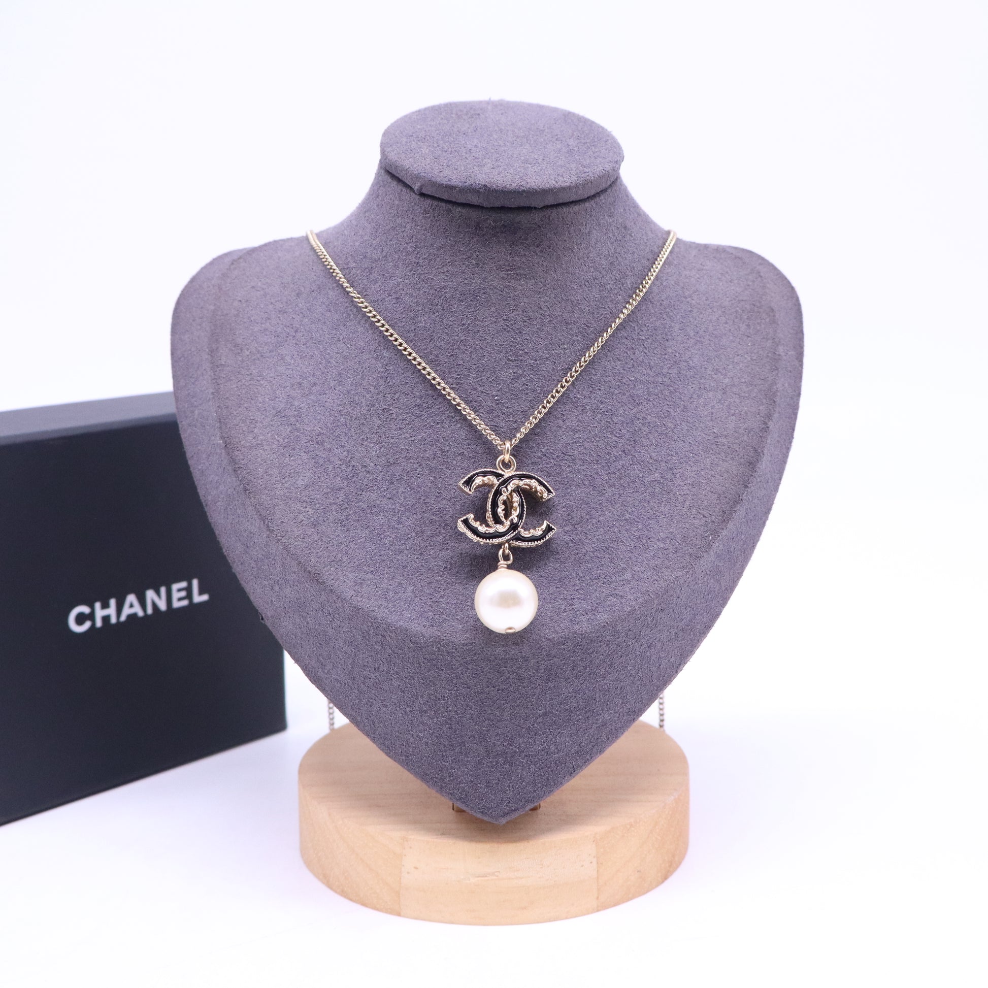 Chanel CC Logo Faux Pearl Pendant Necklace W21210