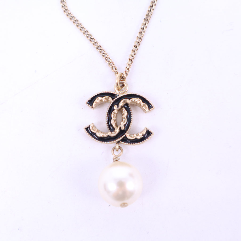 Chanel CC Logo Faux Pearl Pendant Necklace W21210
