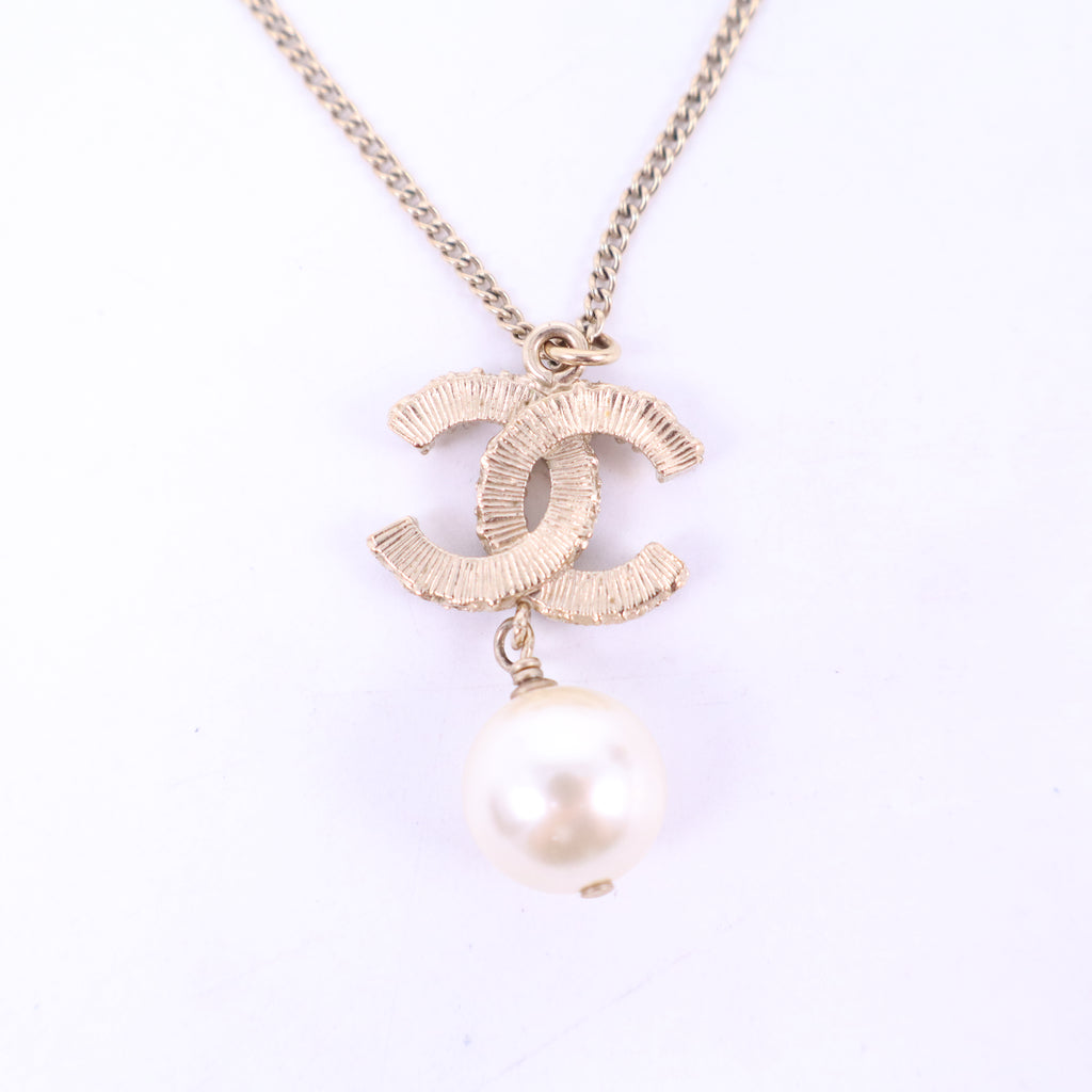 Chanel CC Logo Faux Pearl Pendant Necklace W21210