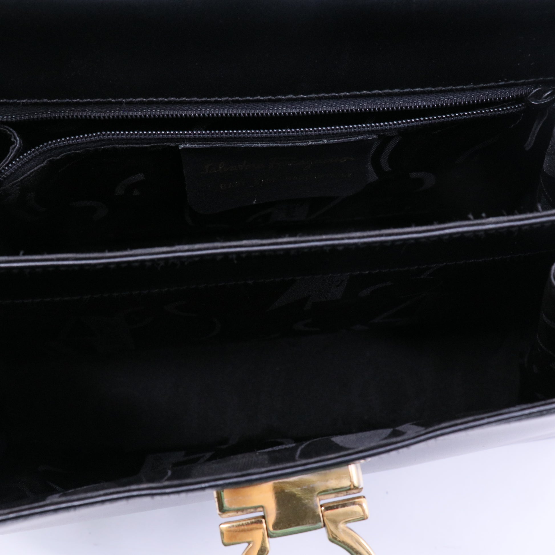 Gancini Convertible Top Handle Bag Leather B21275