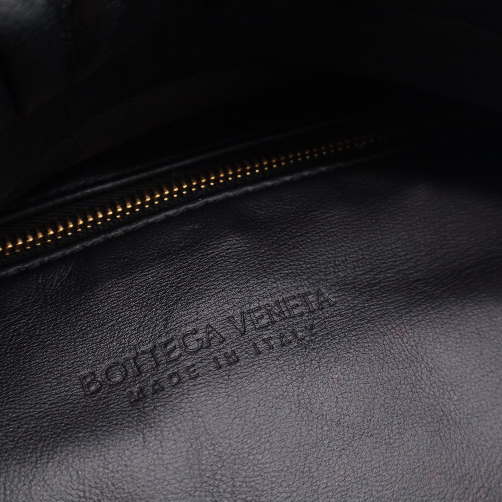 The Chain Pouch Leather twins