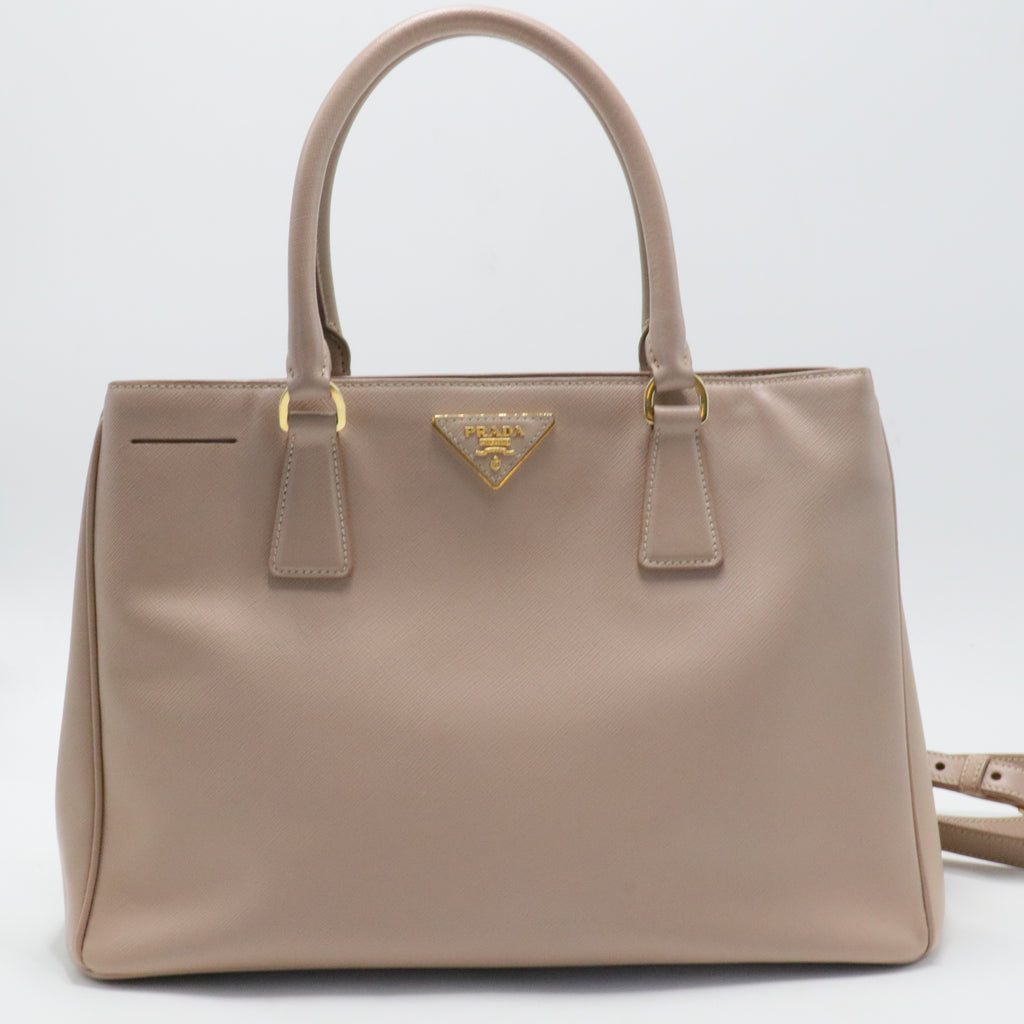 Saffiano Lux Medium Tote Cammeo