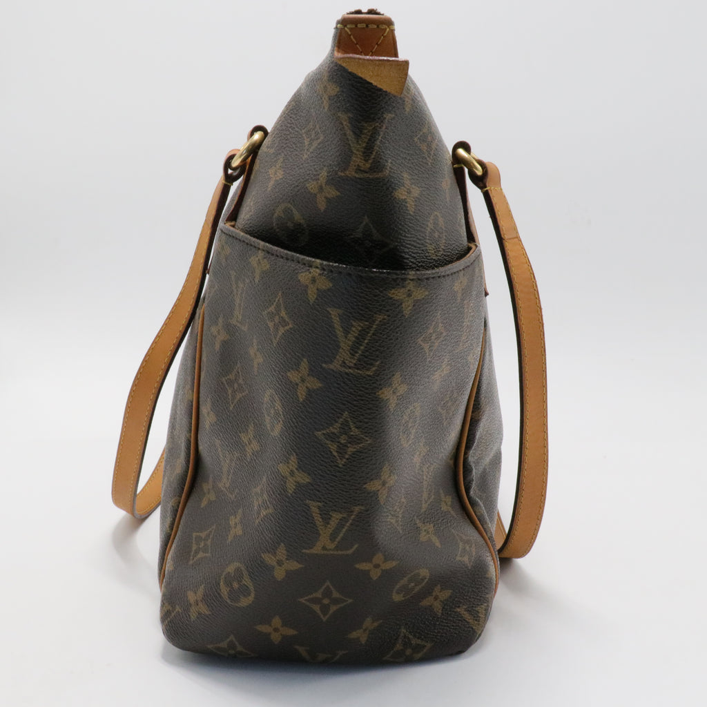 Totally Handbag Monogram Canvas MM