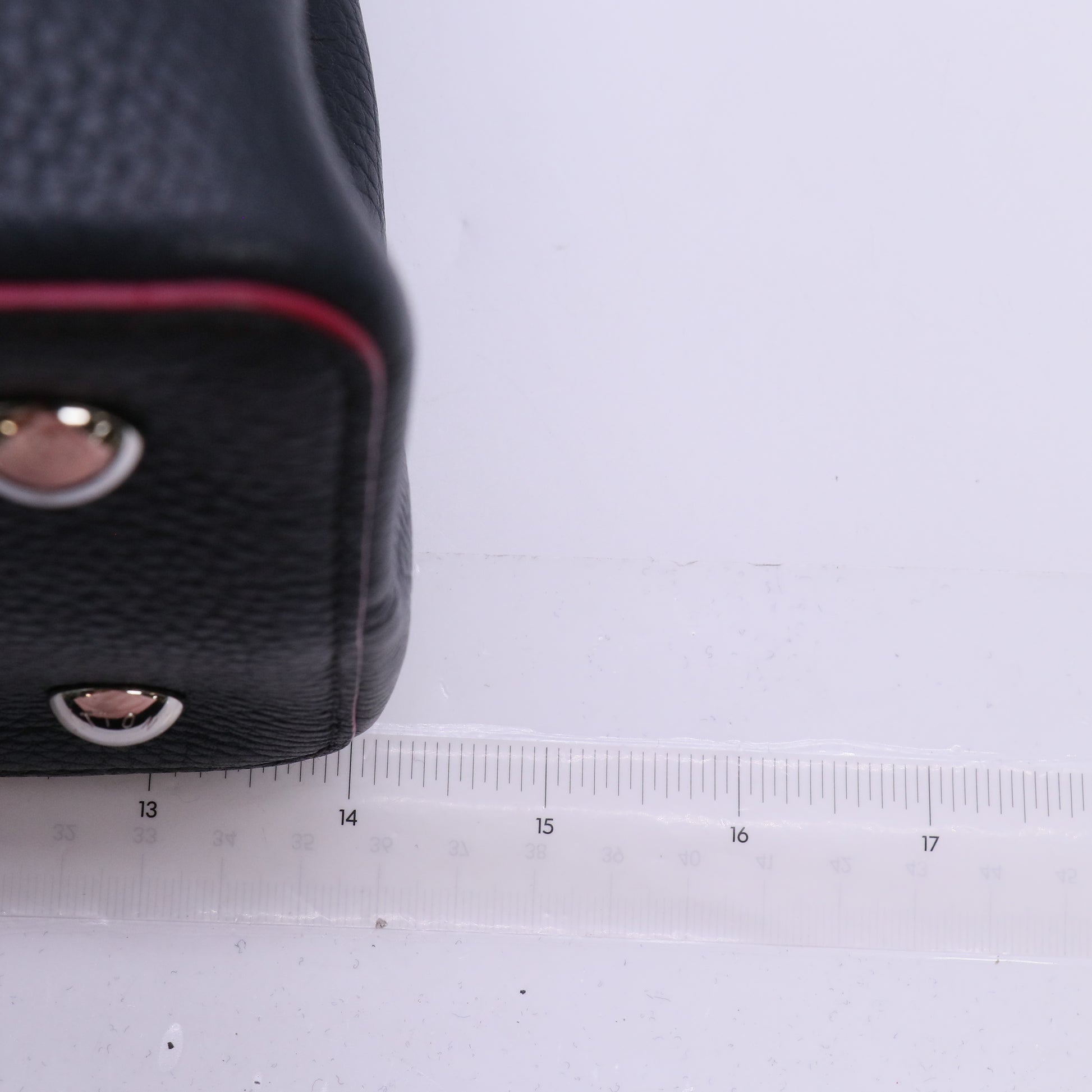 Louis Vuitton Capucines MM Bag twins B22652