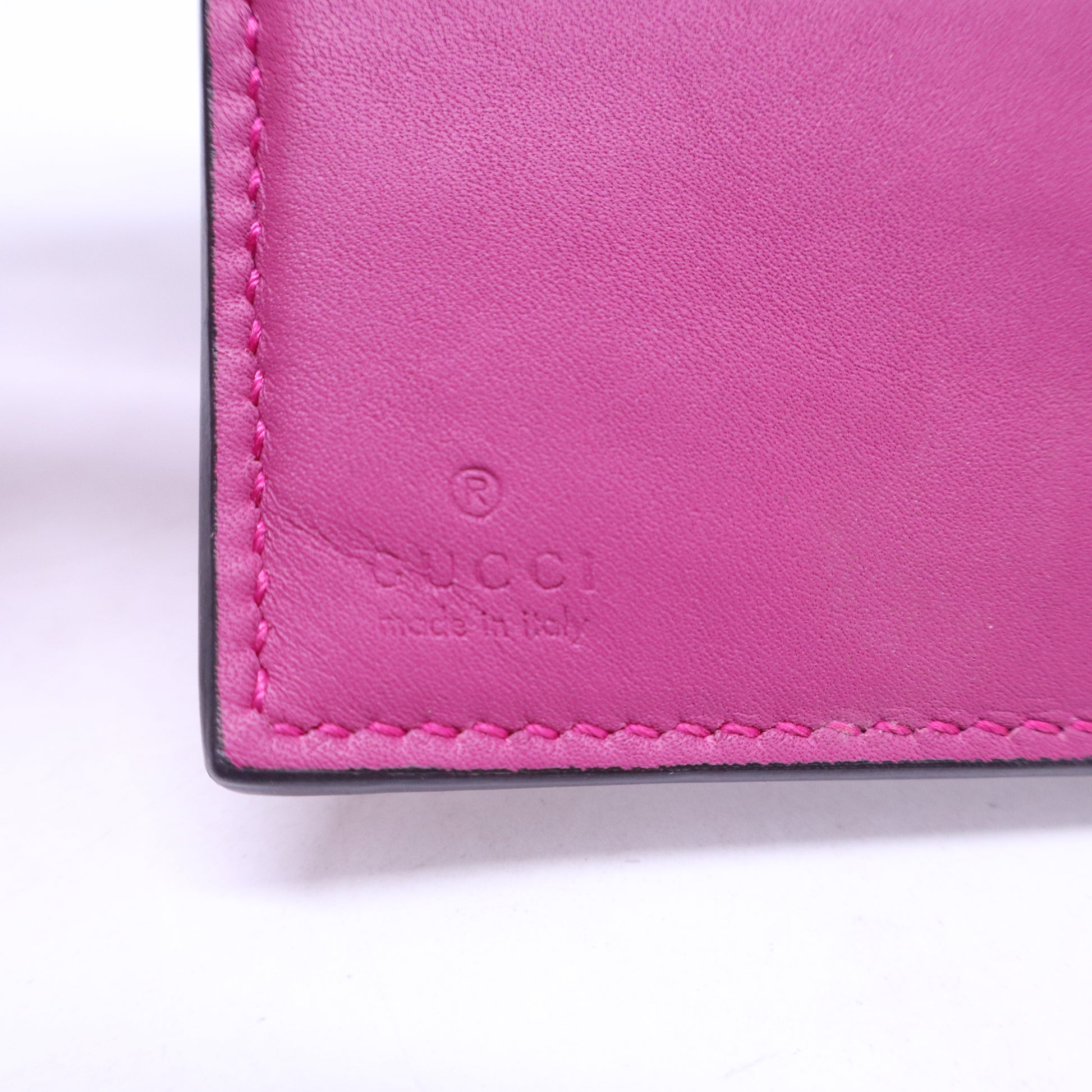 Gucci Padlock GG Supreme Compact Wallet W21037