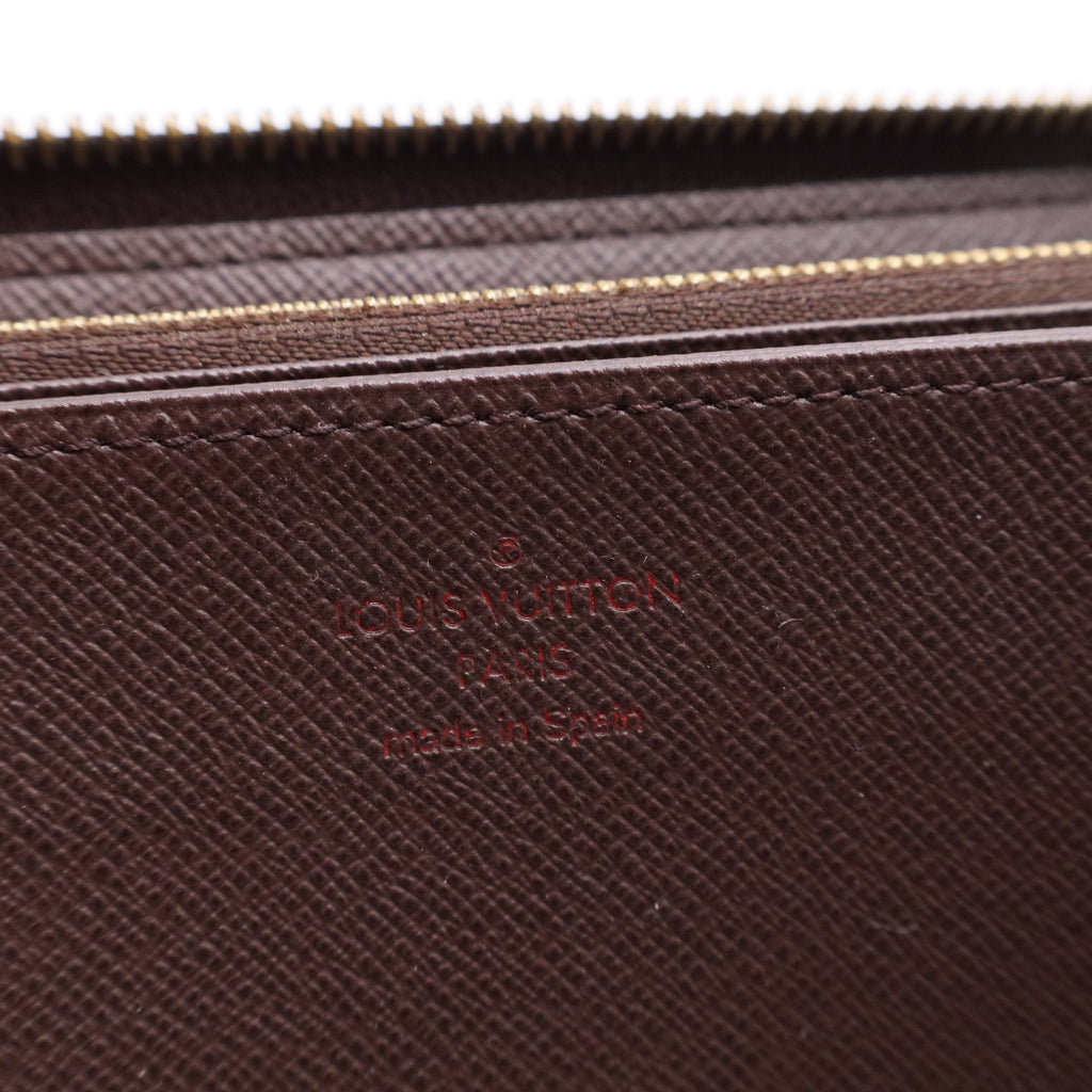 Damier Zippy Wallet
