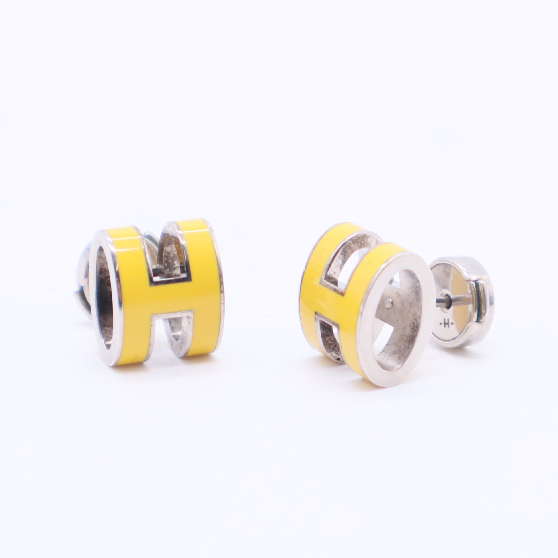 Boucles d'oreilles en métal émaillé Hermes Mini Pop H Argenté Jaune W20084