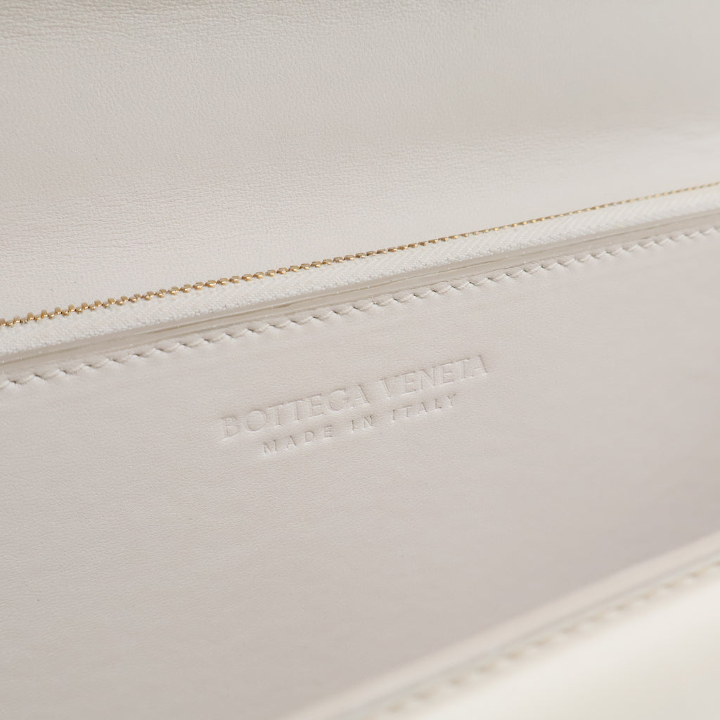 Leather BV Classic Shoulder Bag