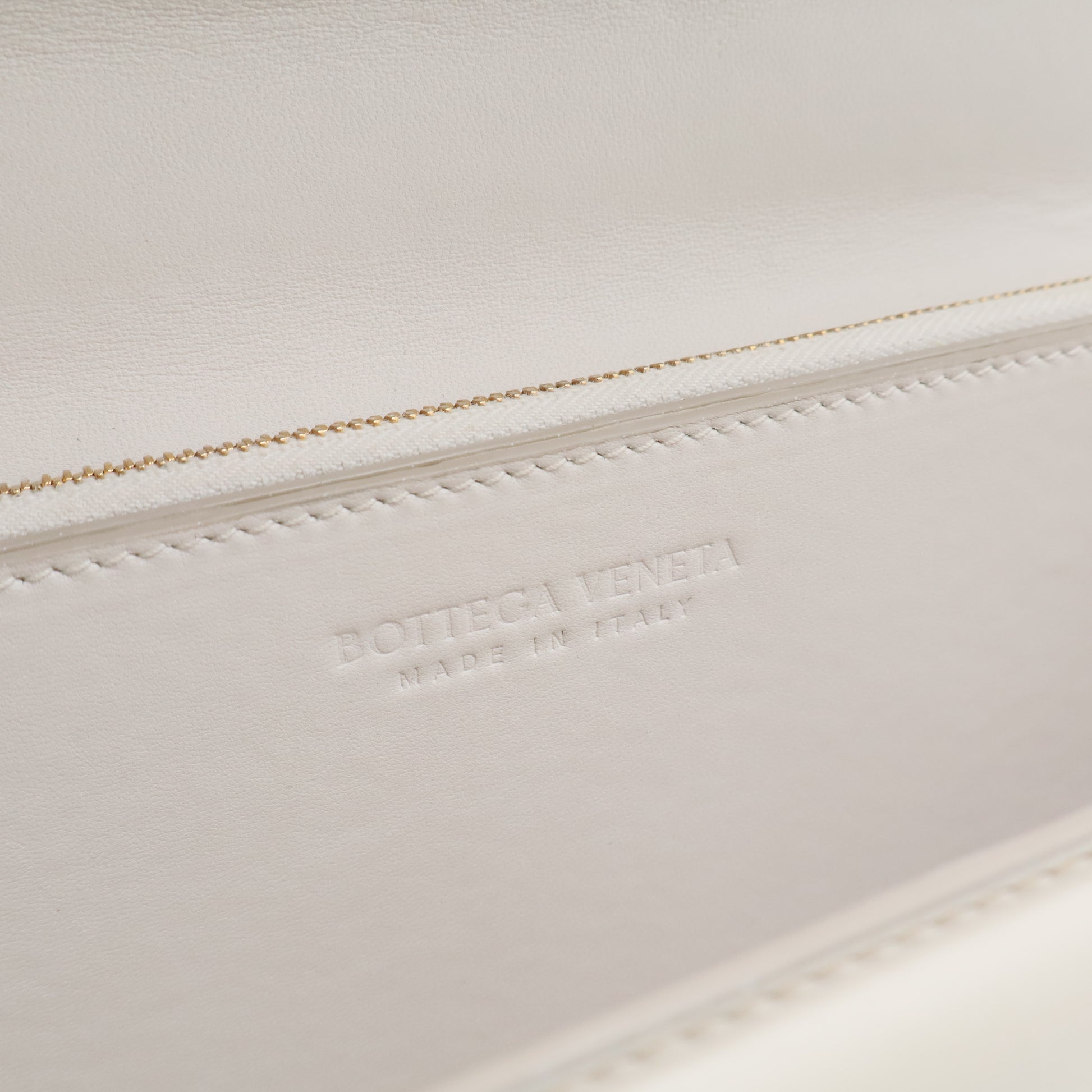 Leather BV Classic Shoulder Bag