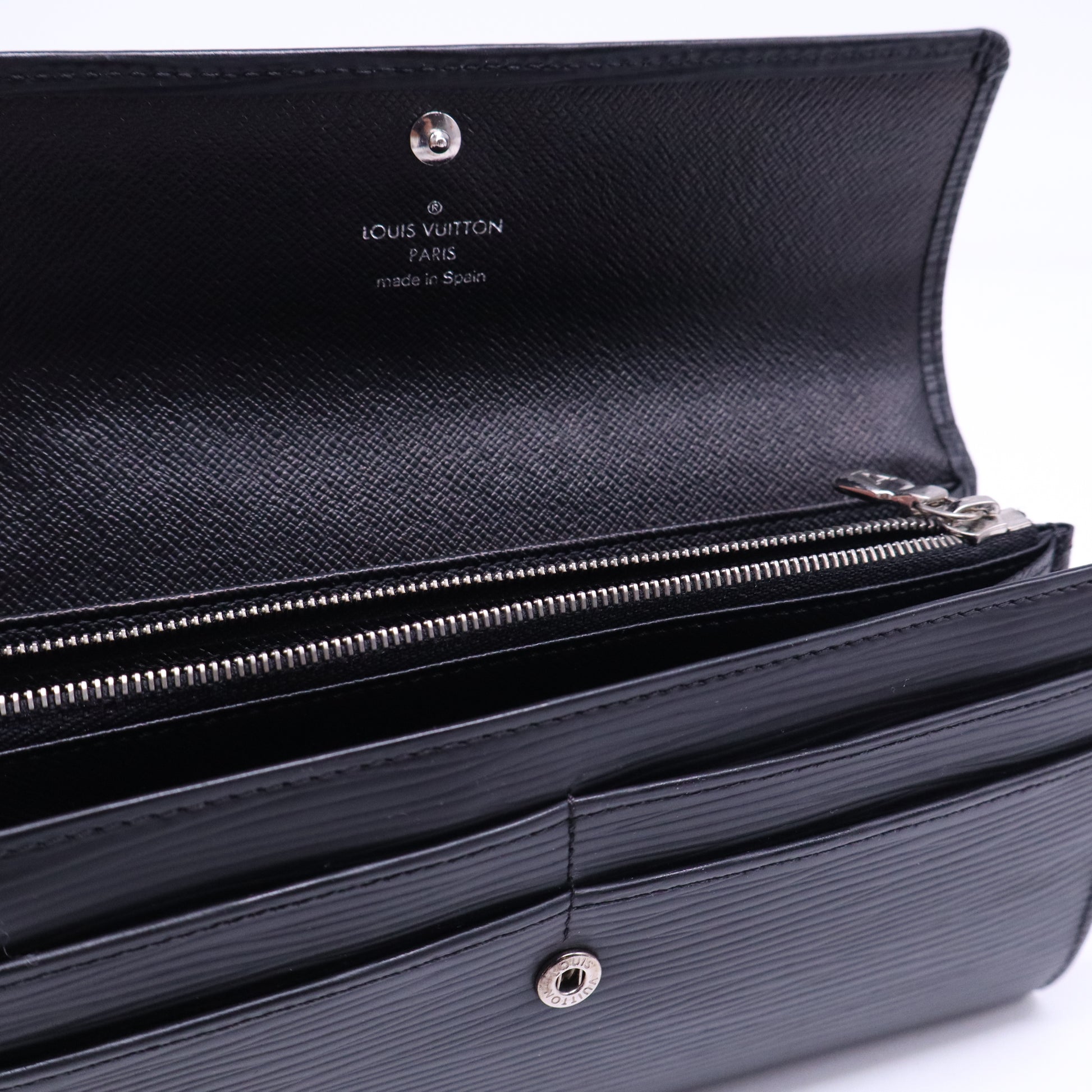 Epi Porte Tresor International Wallet Black W21138