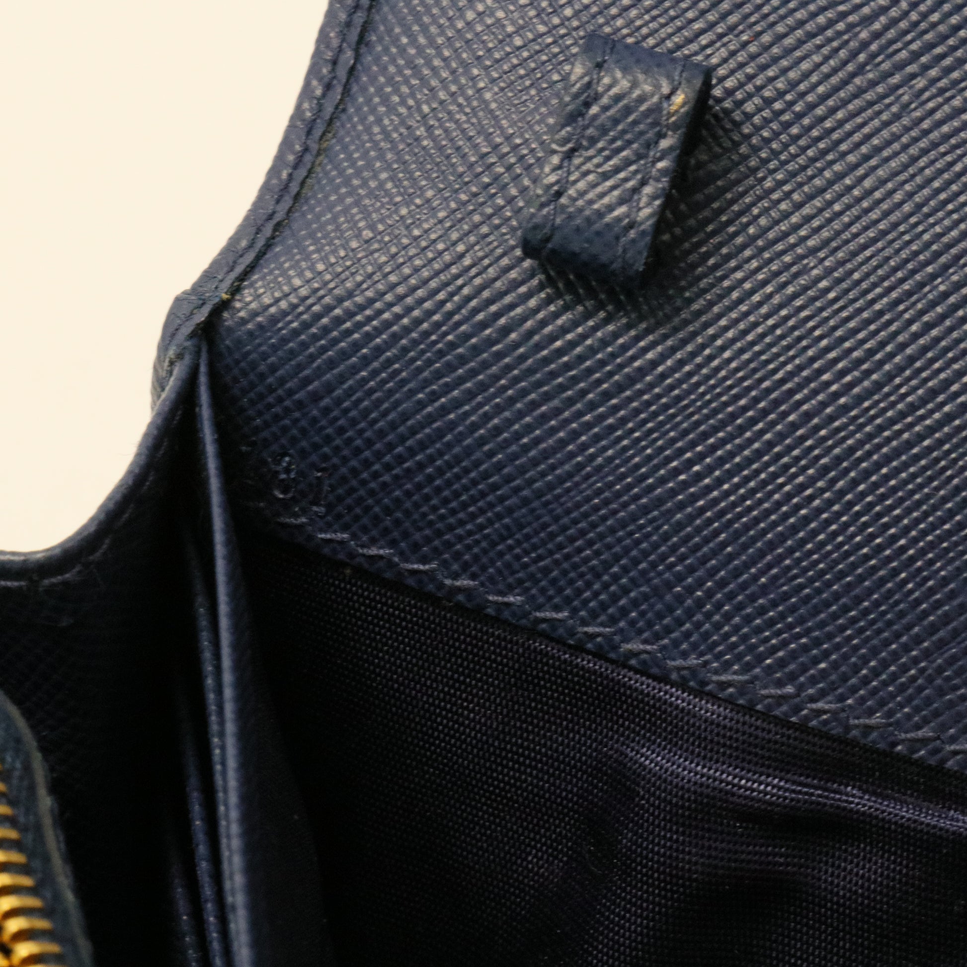 Wallet on Chain Saffiano Leather