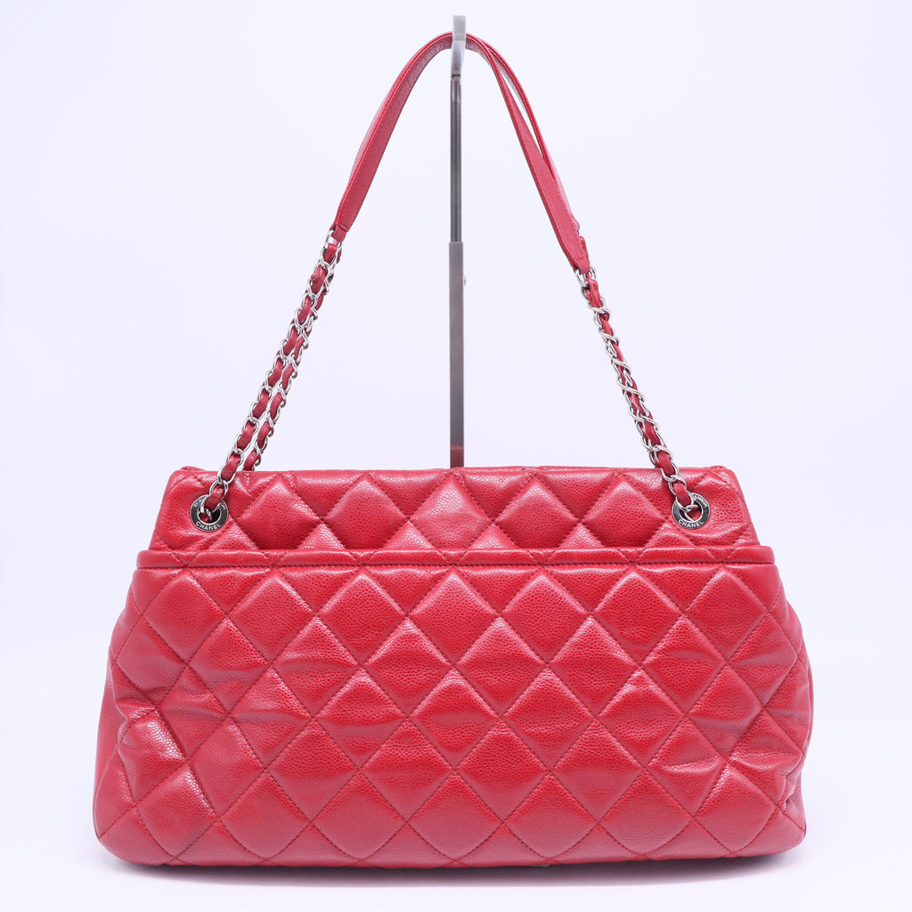 Timeless Soft Shopper Tote B20588