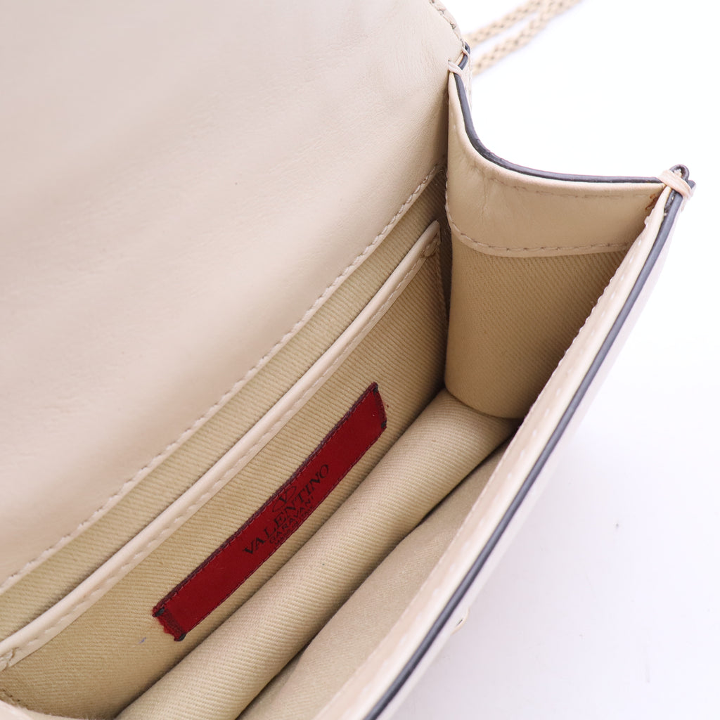 Glam Lock Rockstud Crossbody Bag B12314