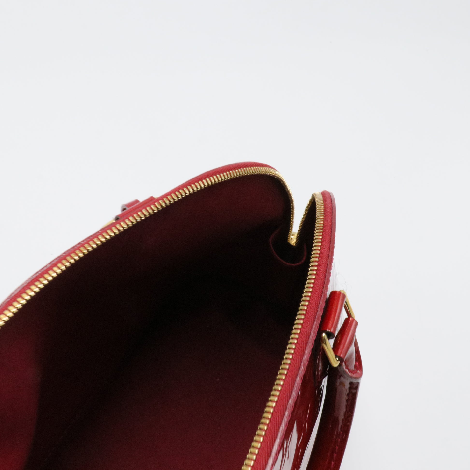 Monogram Vernis Alma GM