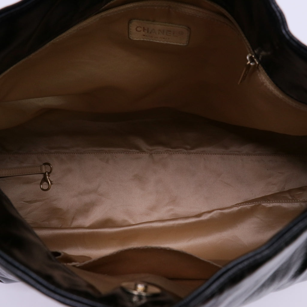 Chanel Large Rodeo Drive Hobo Bag Twins LDJ4741