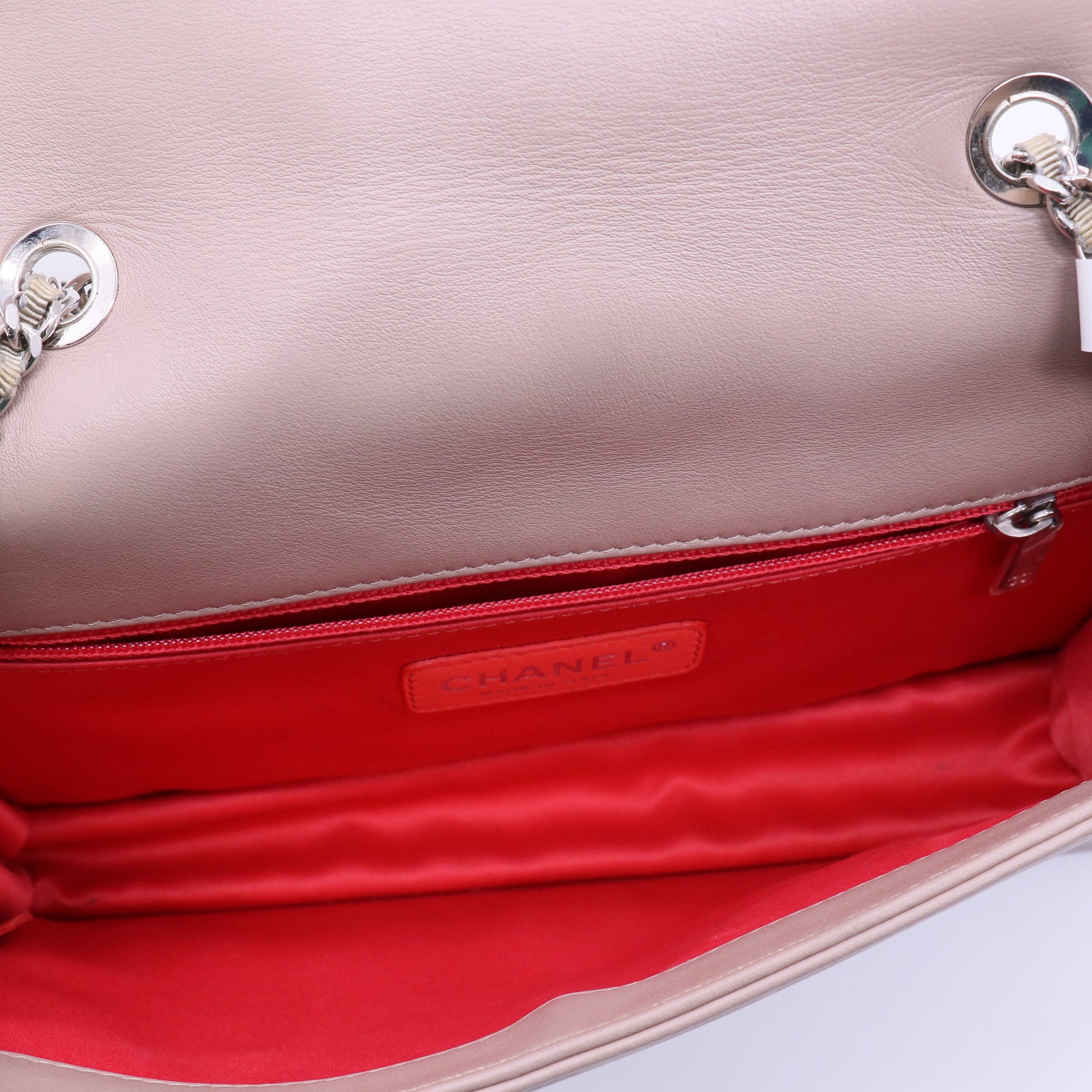 Light Grey Patent Vinyl Lipstick Ligne Medium Flap Bag Twins B21583