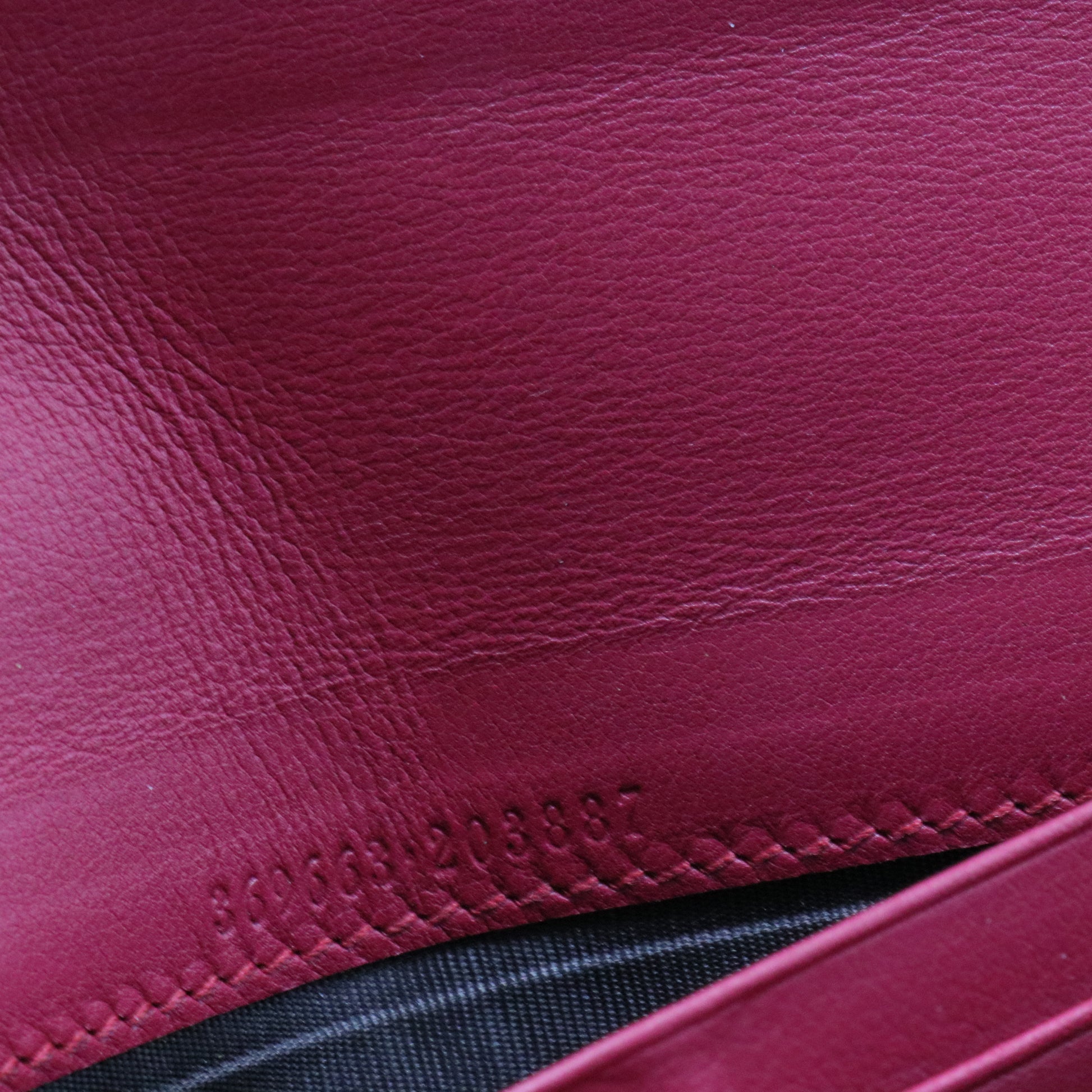 Red Interlocking G Flap Leather Wallet