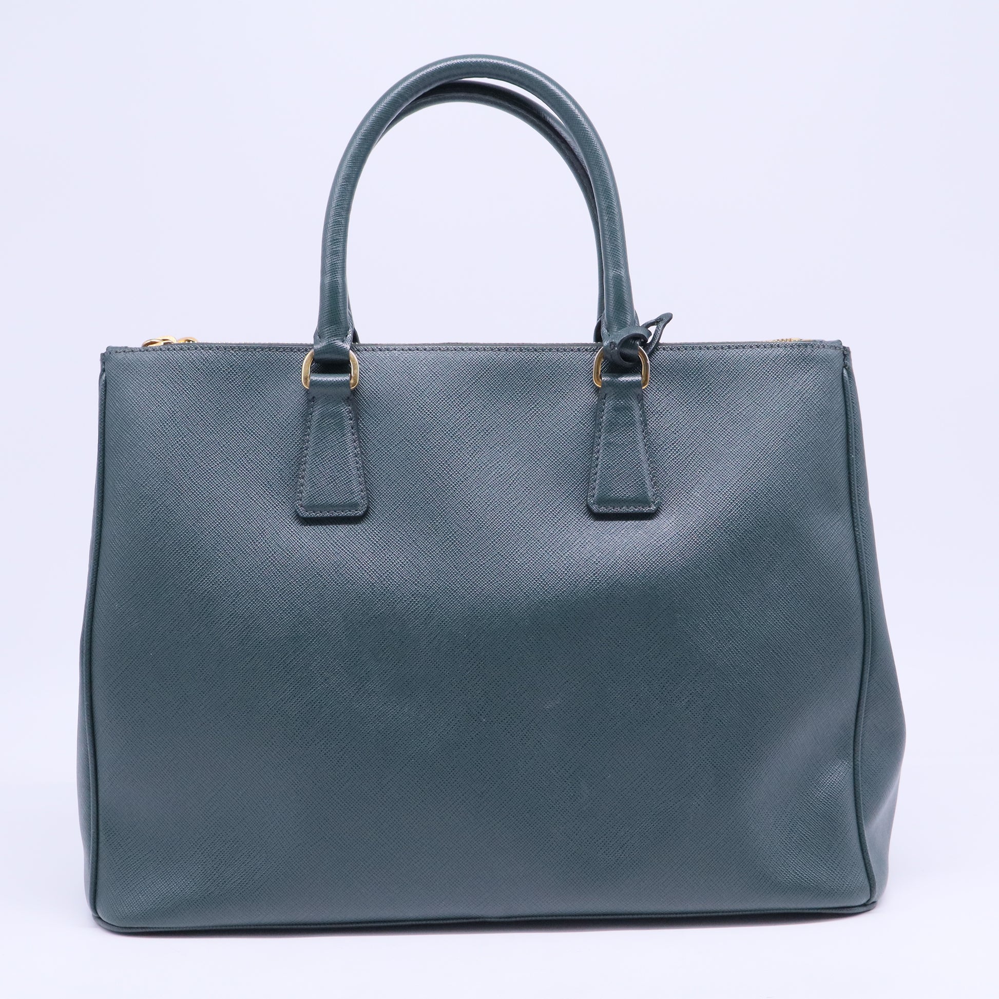 Saffiano Leather Galleria Double Zip Large B20683