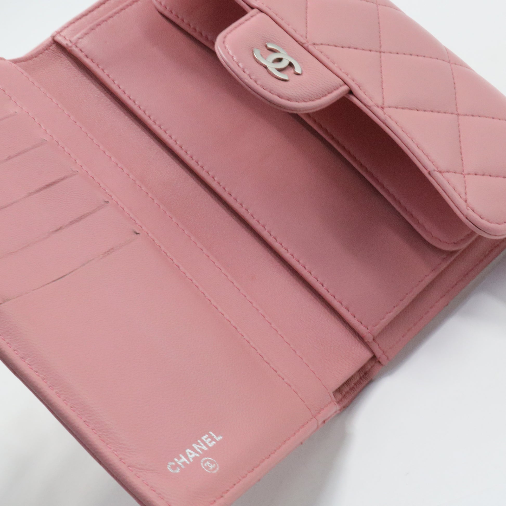 Caviar Quilted Large Gusset Flap Wallet