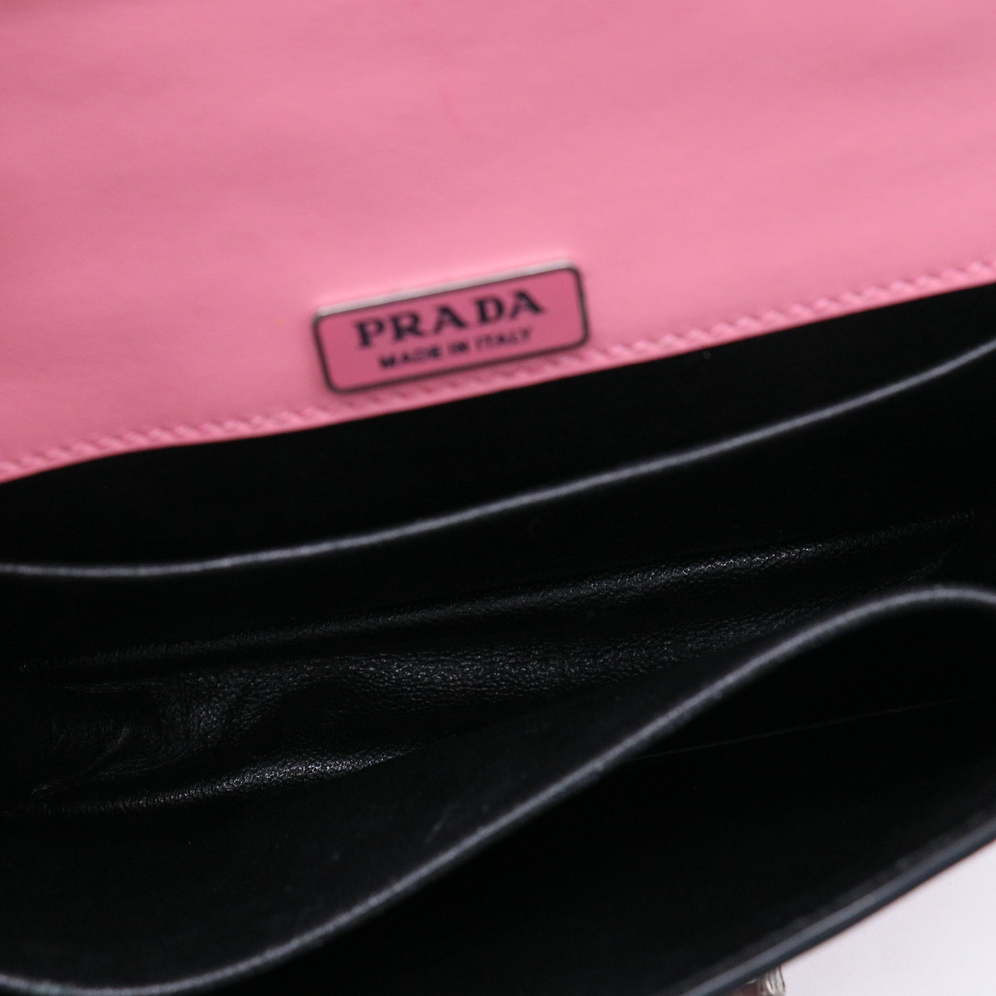 City Calfskin Saffiano Crystal Cahier Bag Begonia Black B20677