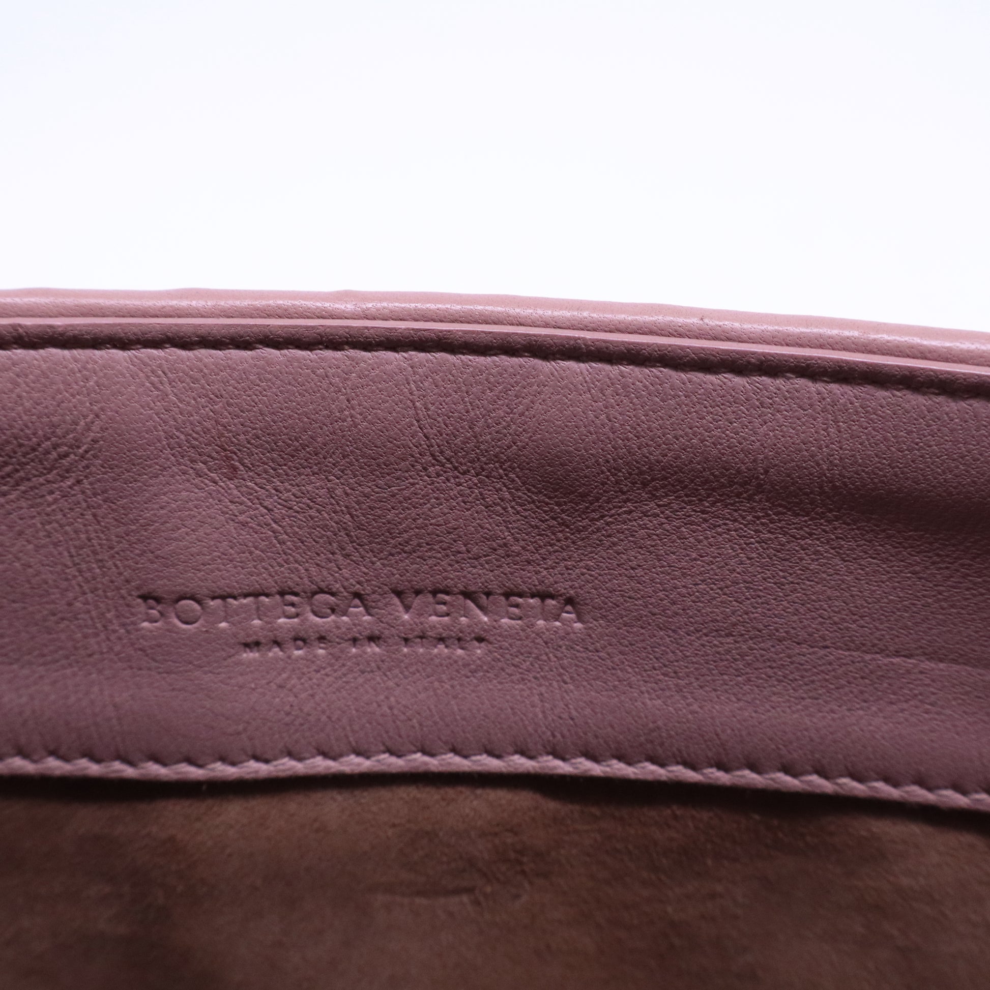 Lambskin Leather Shoulder Bag B21503