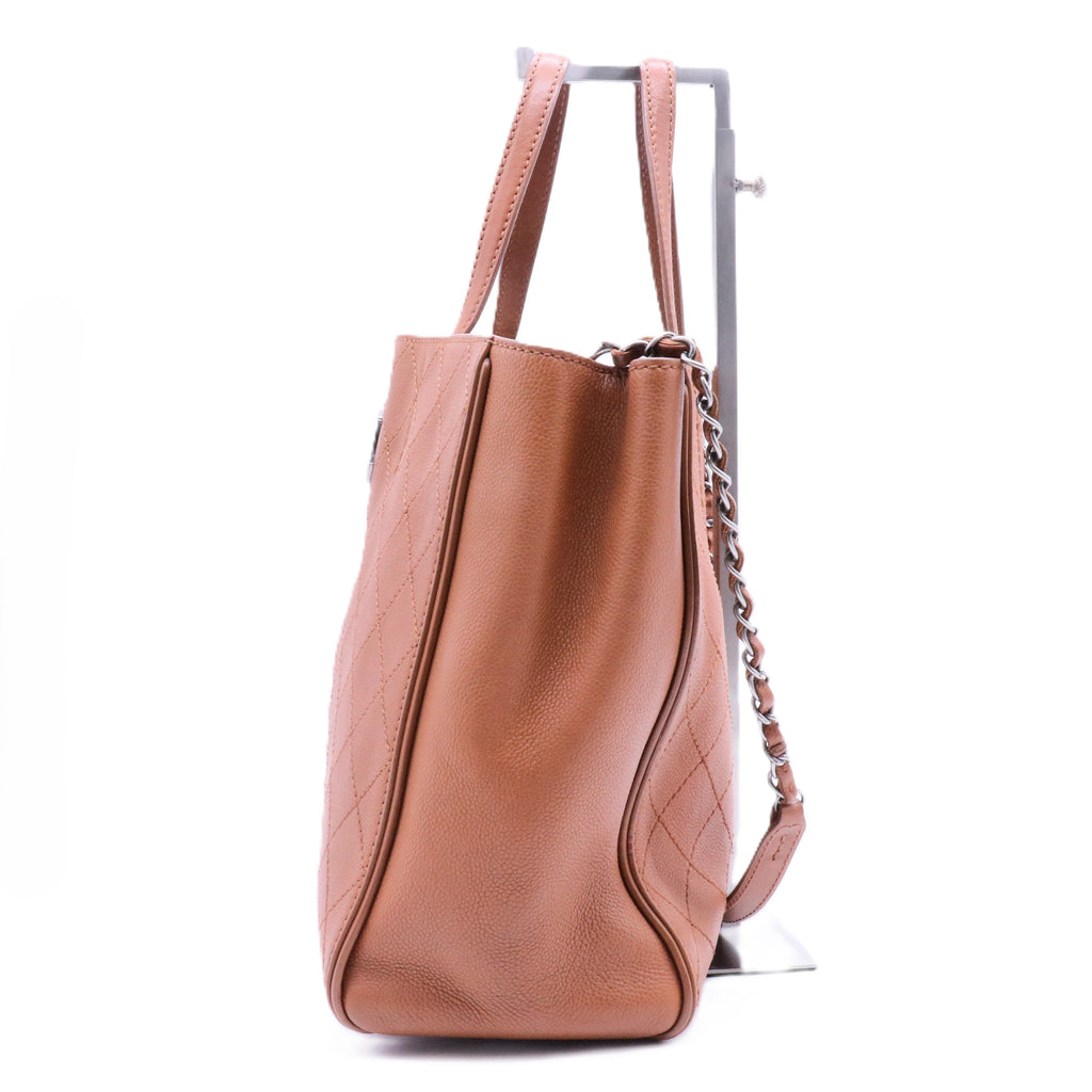 Covered CC Tote Quilted Caviar Medium