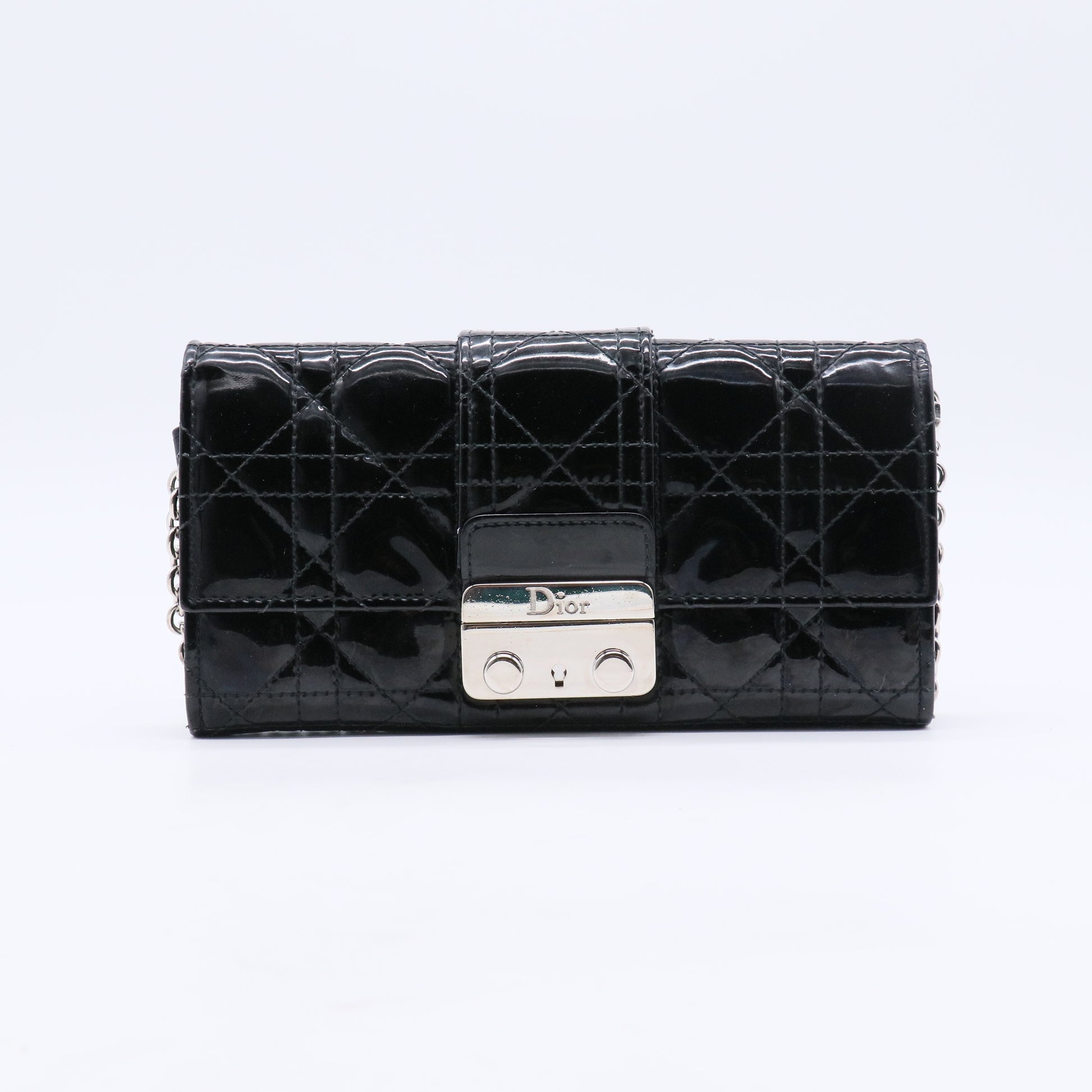 Black Cannage Quilted Patent Leather Wallet-On-Chain Clutch Bag  B20855
