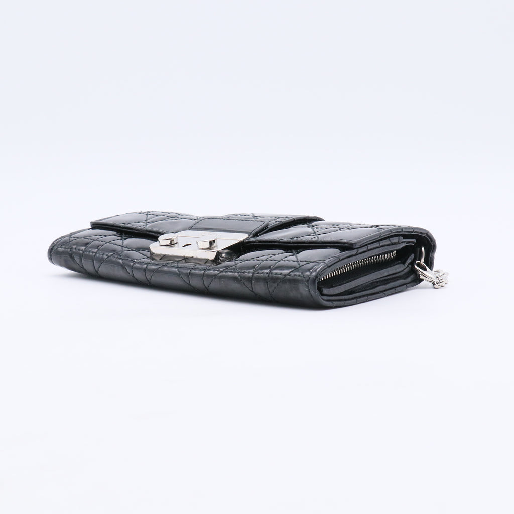 Black Cannage Quilted Patent Leather Wallet-On-Chain Clutch Bag  B20855