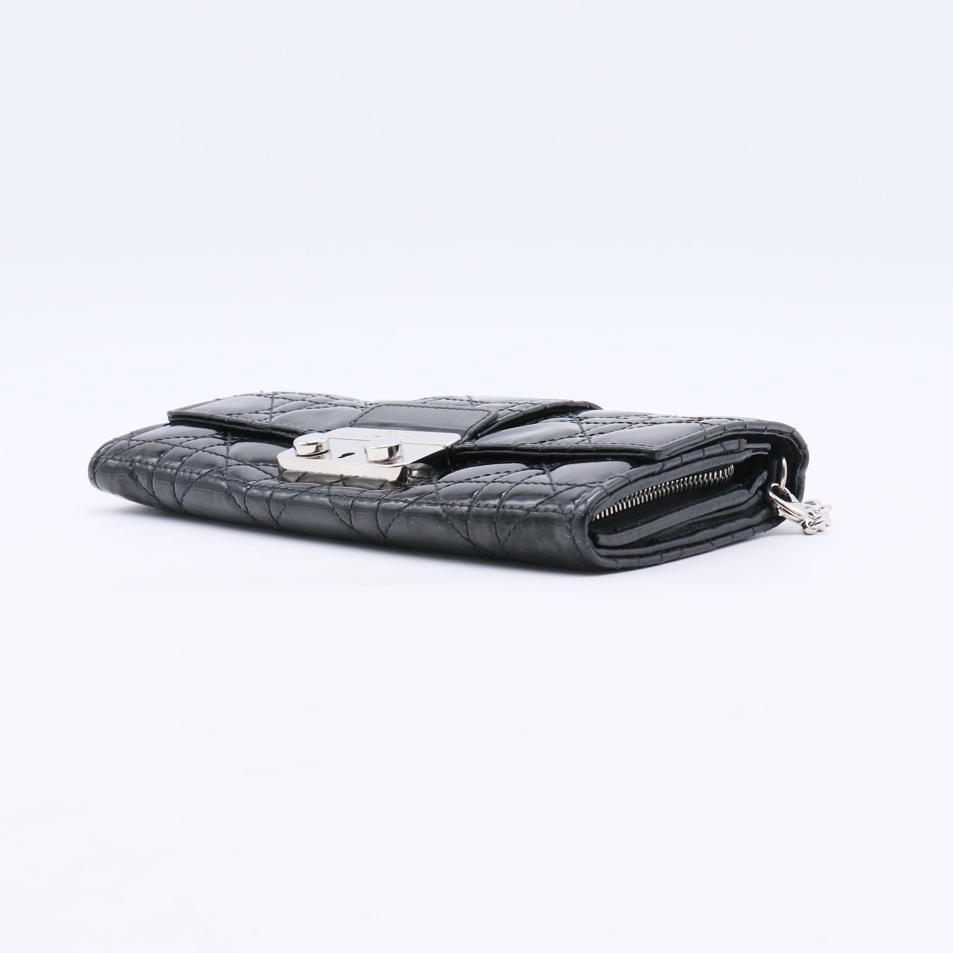 Black Cannage Quilted Patent Leather Wallet-On-Chain Clutch Bag  B20855