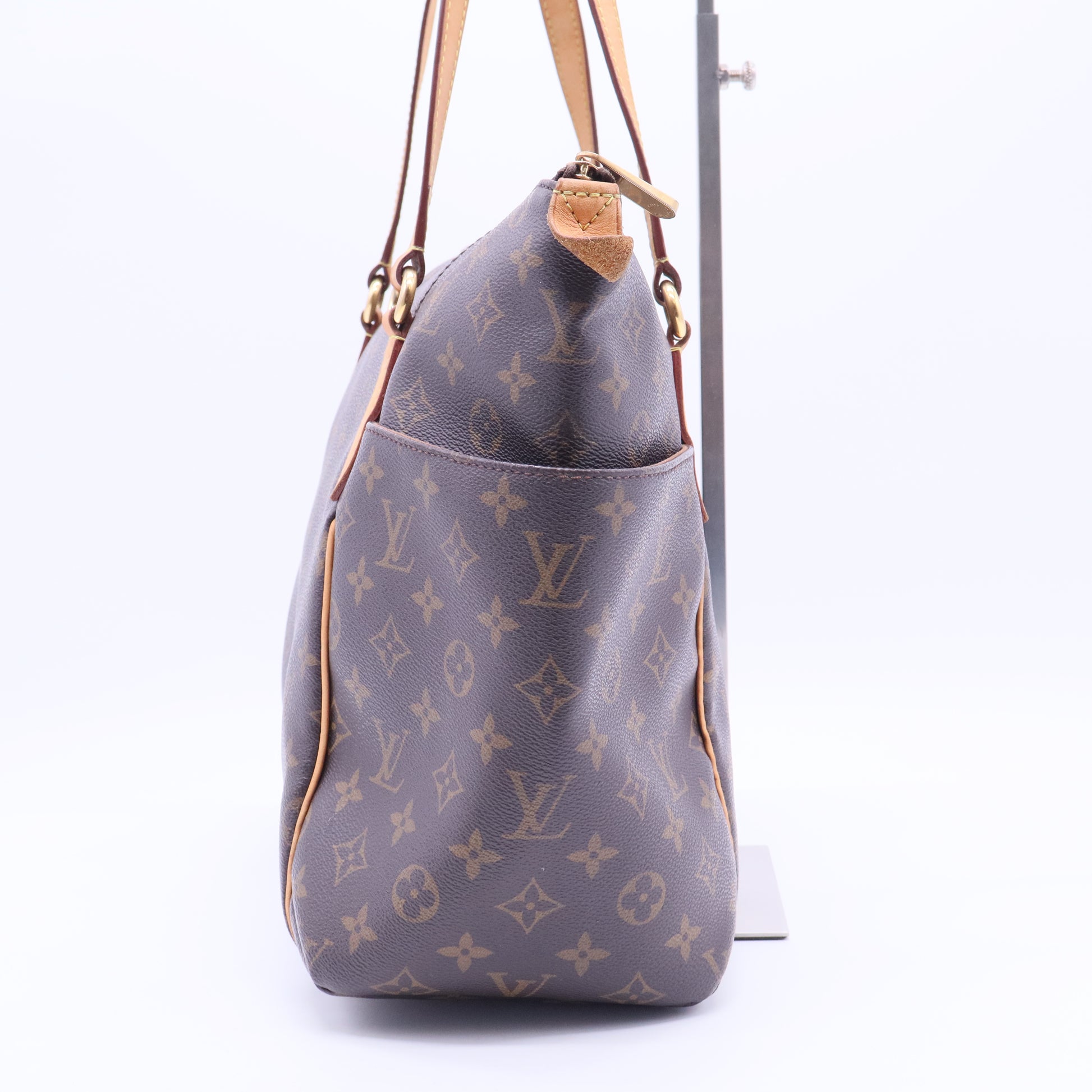 Totally Handbag Monogram Canvas MM B11774