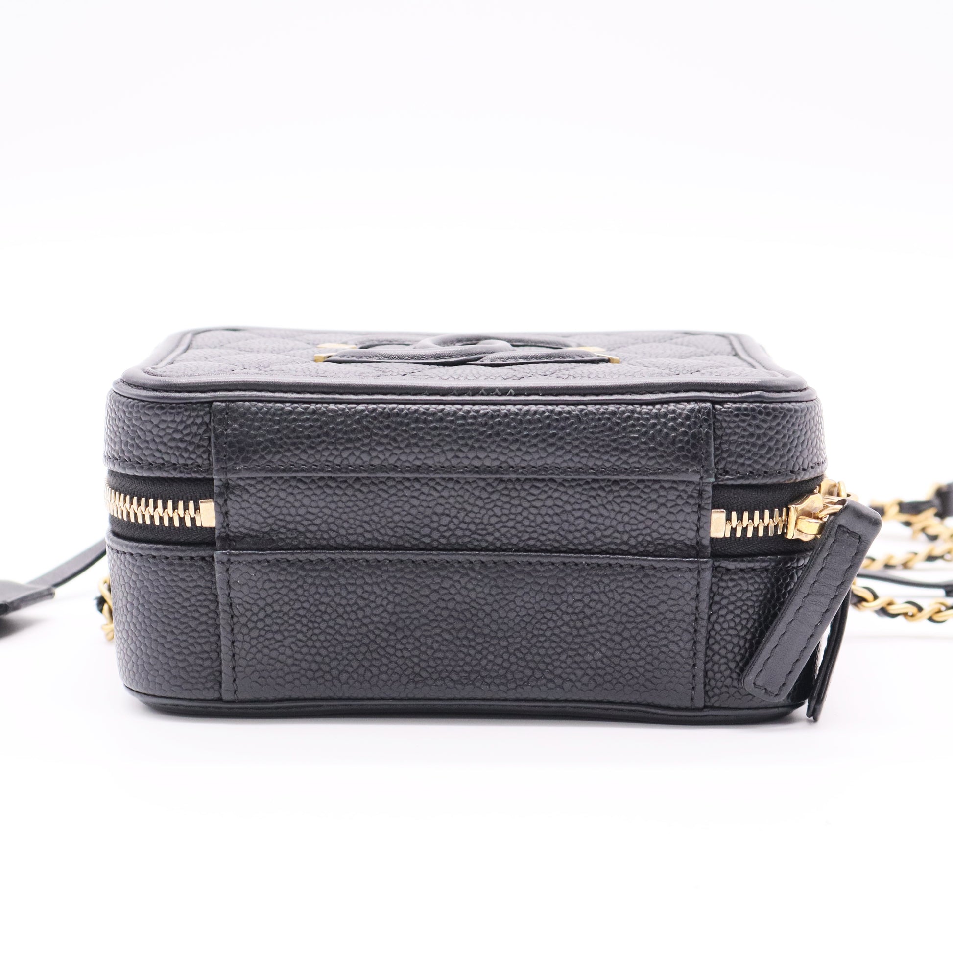 Caviar Quilted Small CC Filigree Vanity Case Black twins