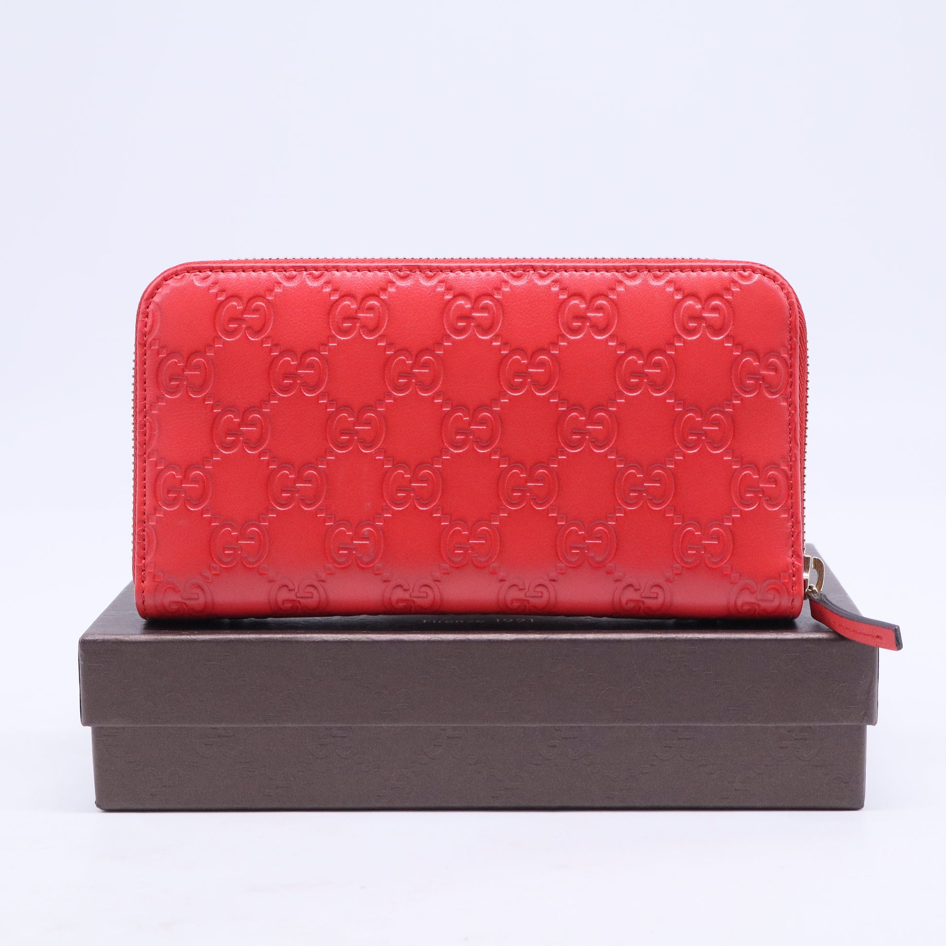 Signature Continental ssima Zip Around Wallet Red