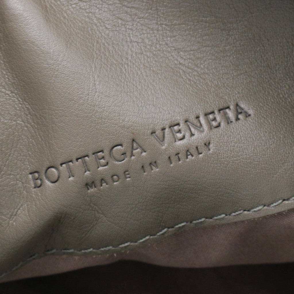 Square Flap Messenger Bag Intrecciato Nappa