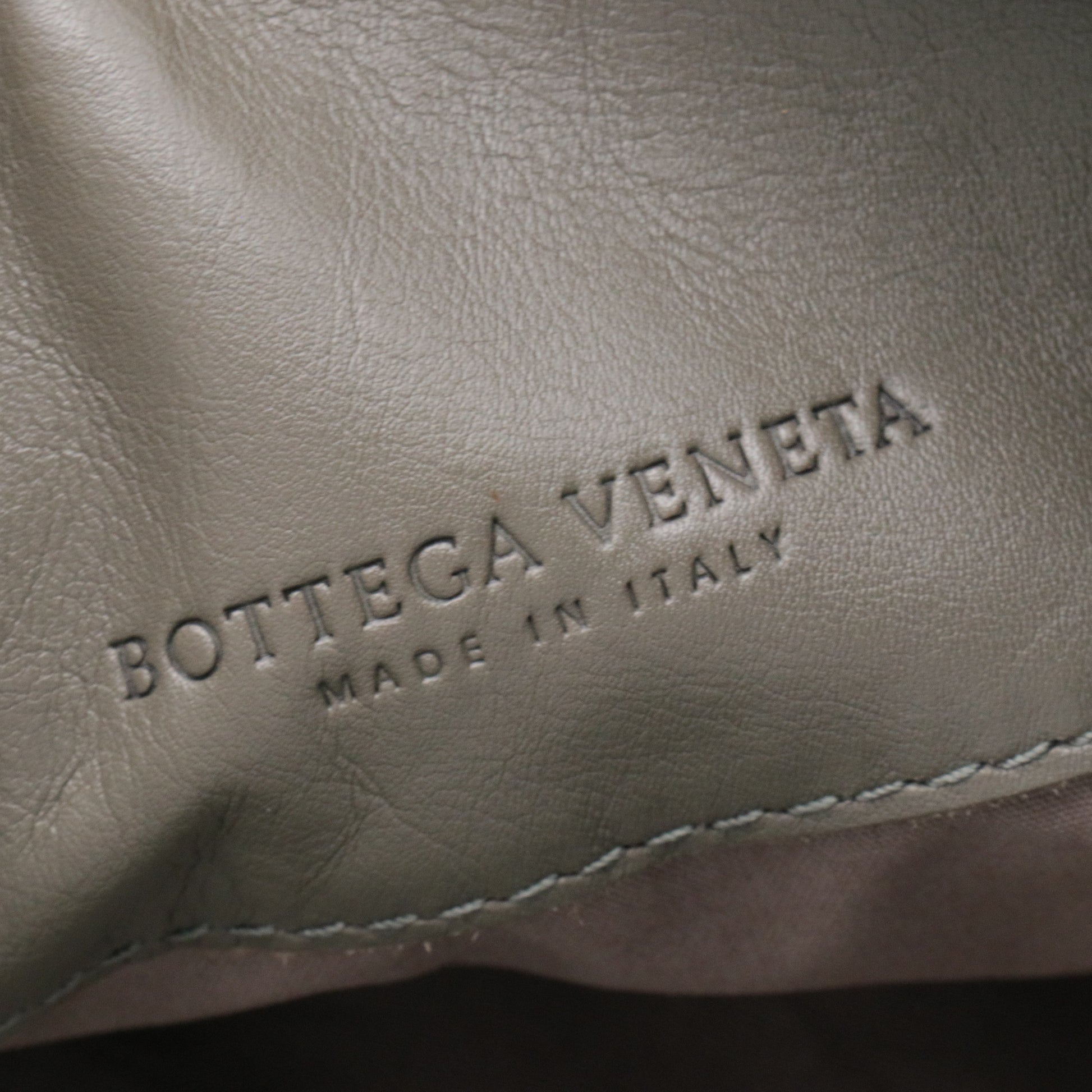 Square Flap Messenger Bag Intrecciato Nappa