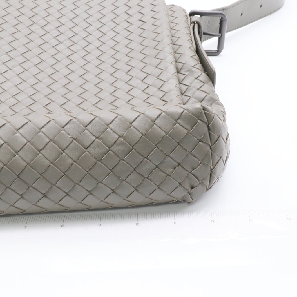 Square Flap Messenger Bag Intrecciato Nappa