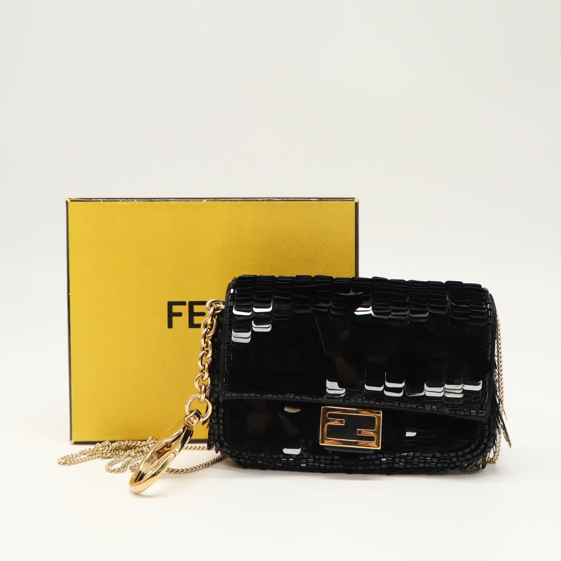 Fendi Sequin Paillettes Shiny Nappa Sex and the City Nano Maxi Buckle Baguette Charm twins LDJ4787
