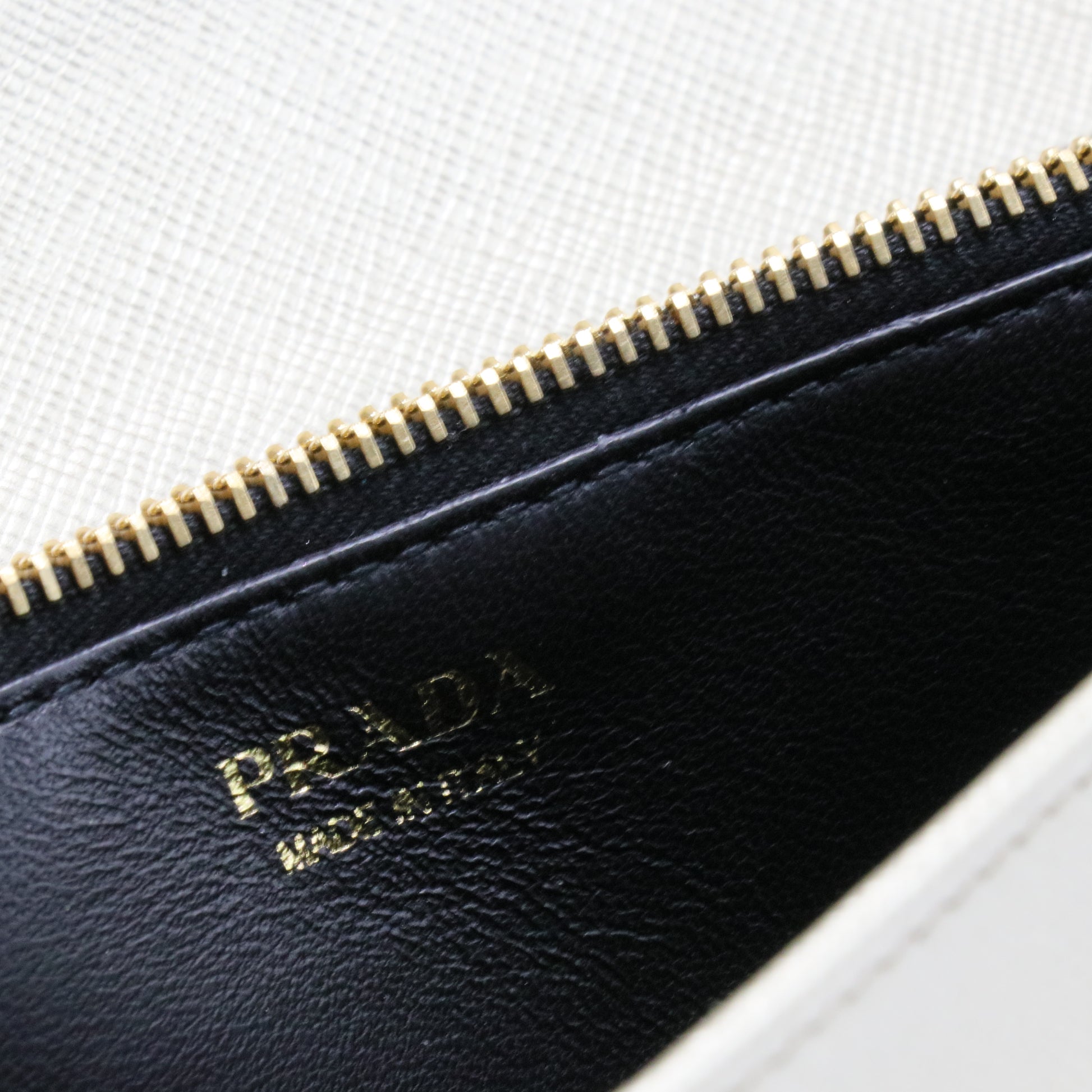 Chain Wallet Crossbody Saffiano Leather