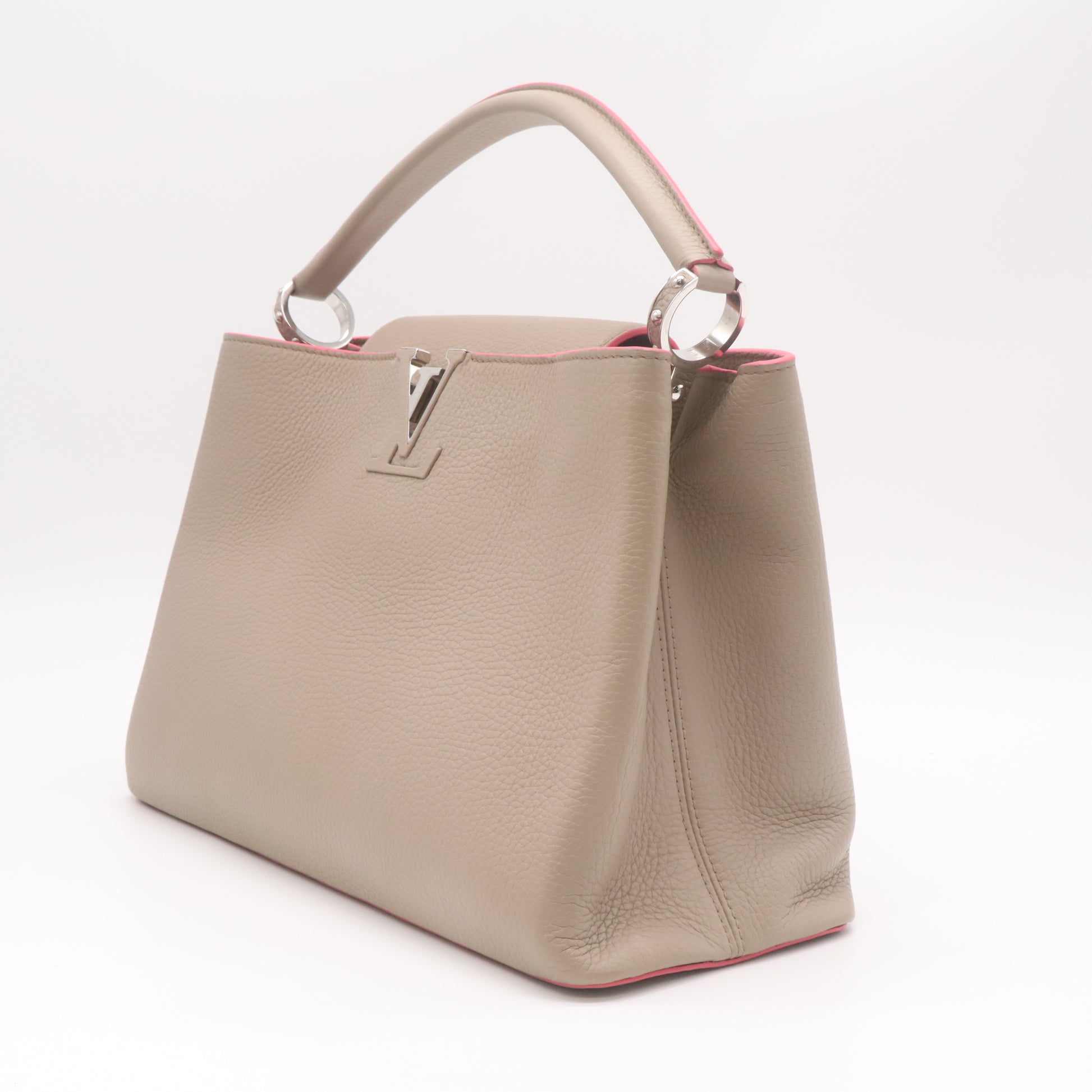 Taurillon Leather Capucines MM B22725