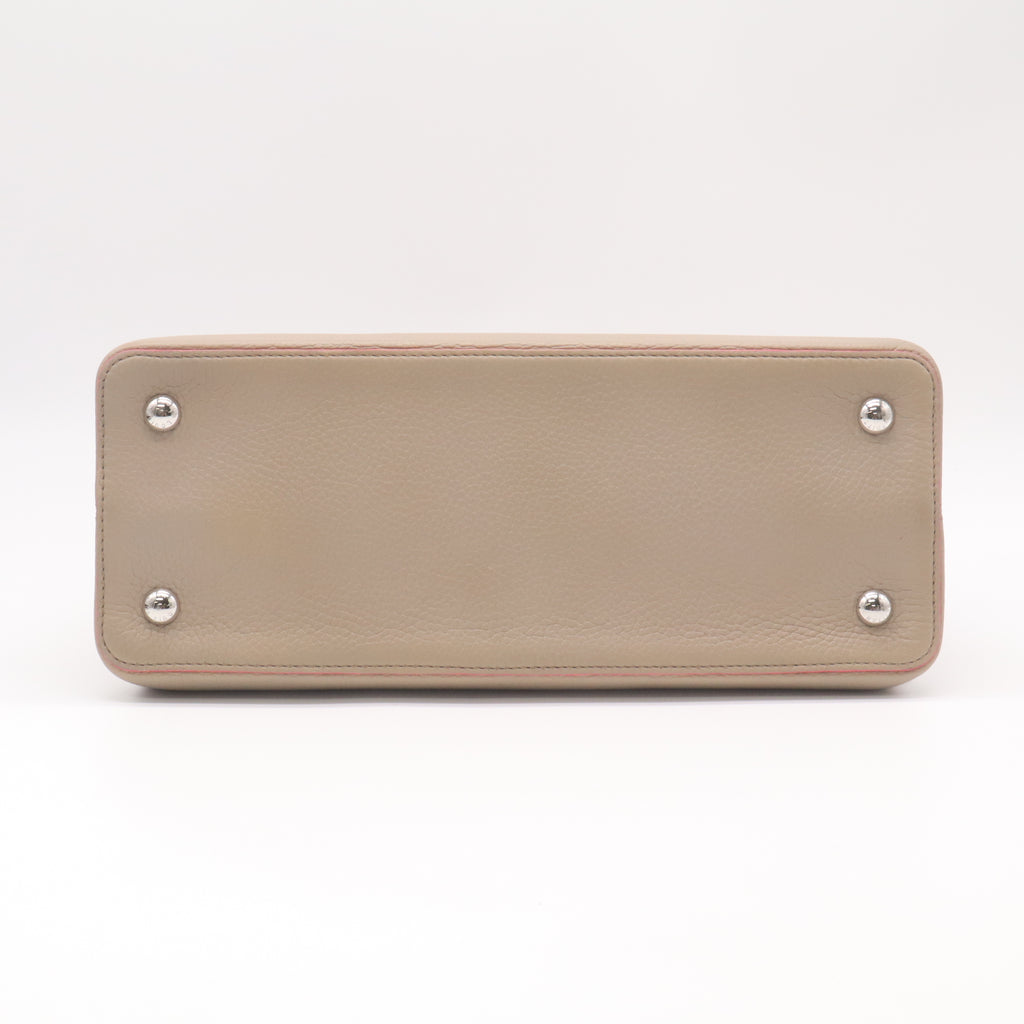 Taurillon Leather Capucines MM B22725