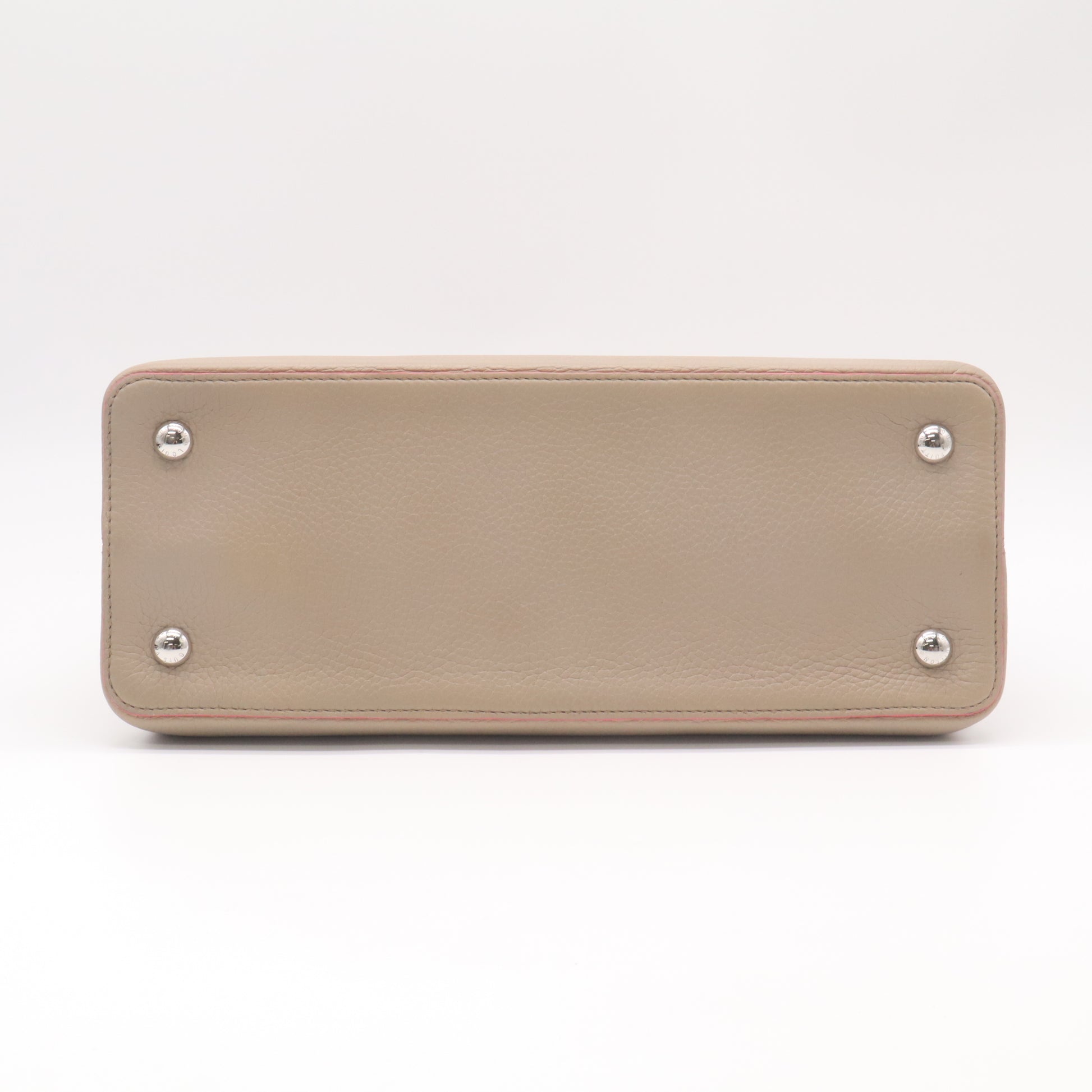 Taurillon Leather Capucines MM B22725
