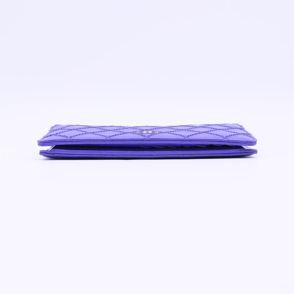 Chanel Diamond Stitch Yen Long Bifold Wallet W22238